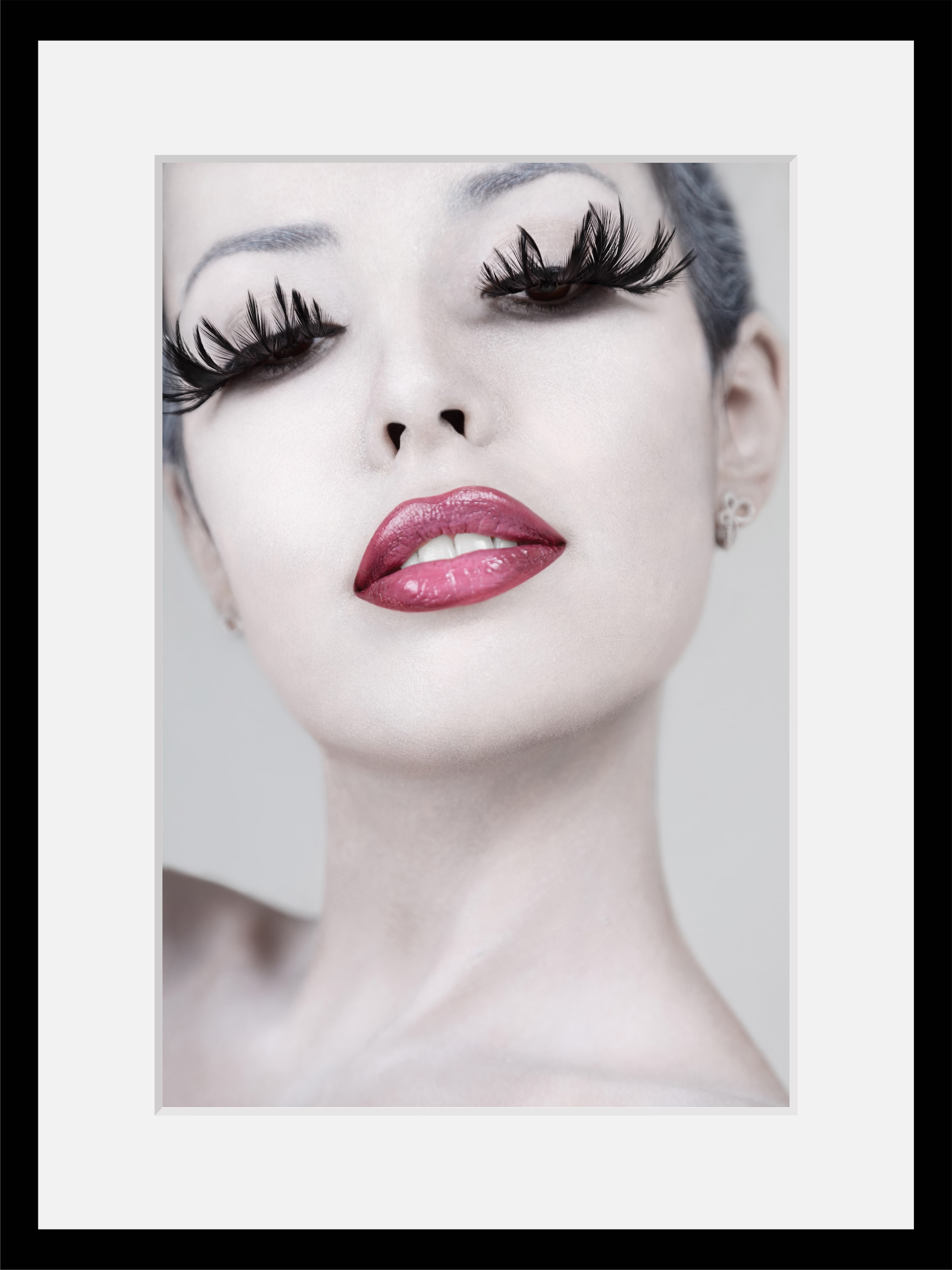 queence Bild »Lashes«, Frau-Mode-Fashion-Kunst-Bilder von Frauen-Foto, HD Premium Poster-Druck inkl. Holzrahmen
