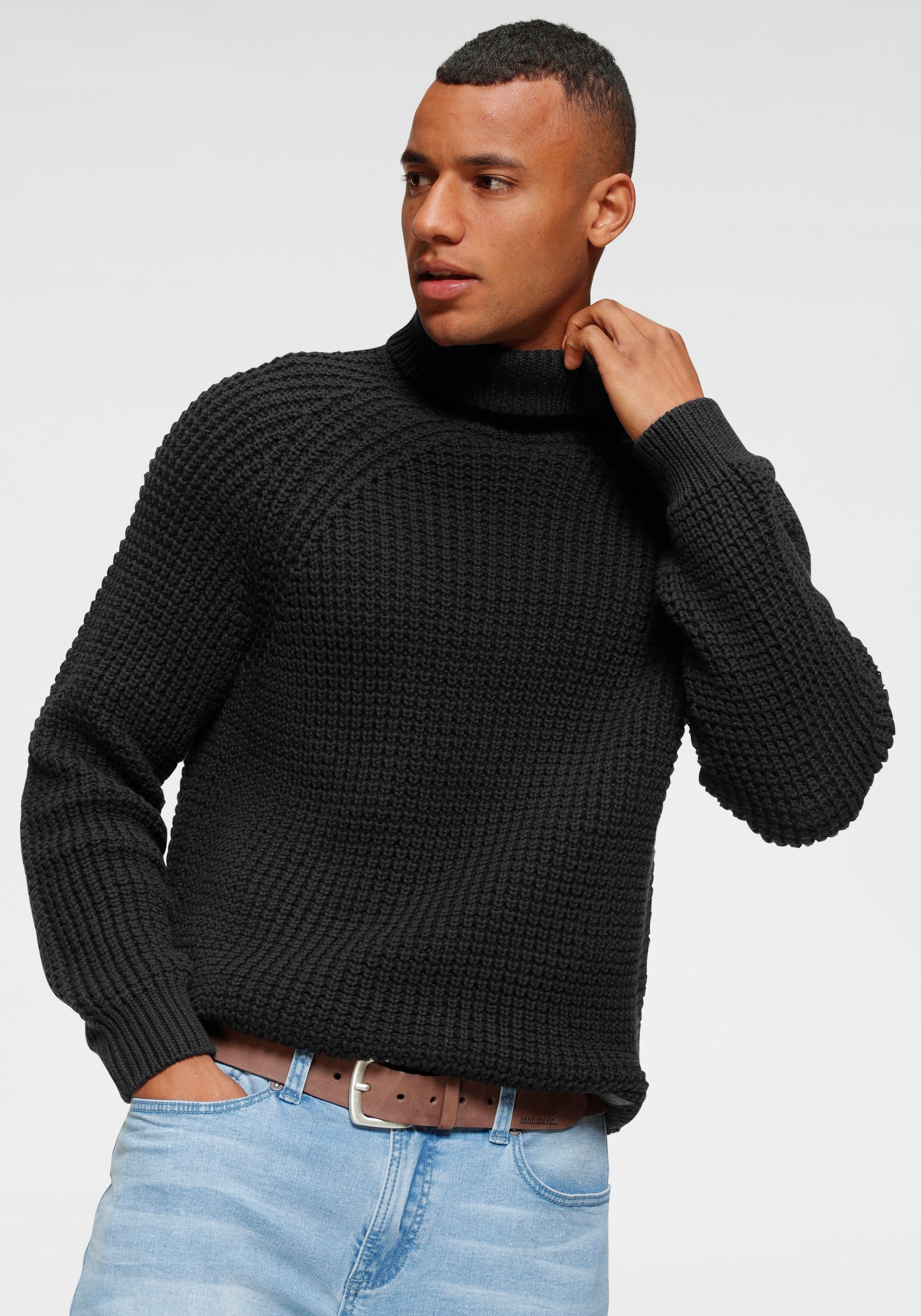 Bruno Banani Rollkragenpullover, mit Markenbadge