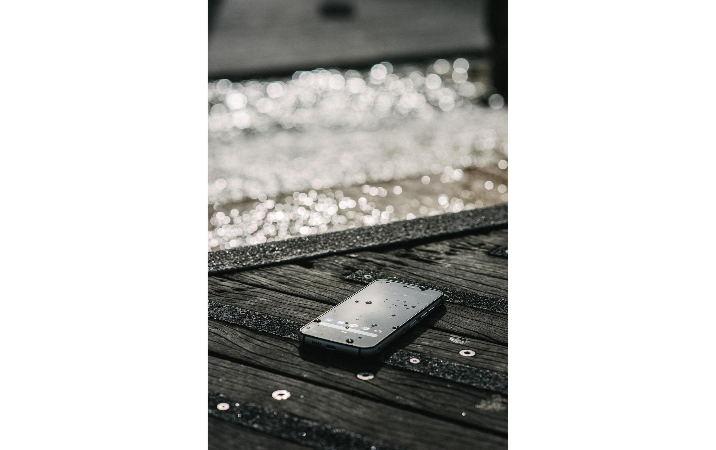 CAT Smartphone »S52«, schwarz