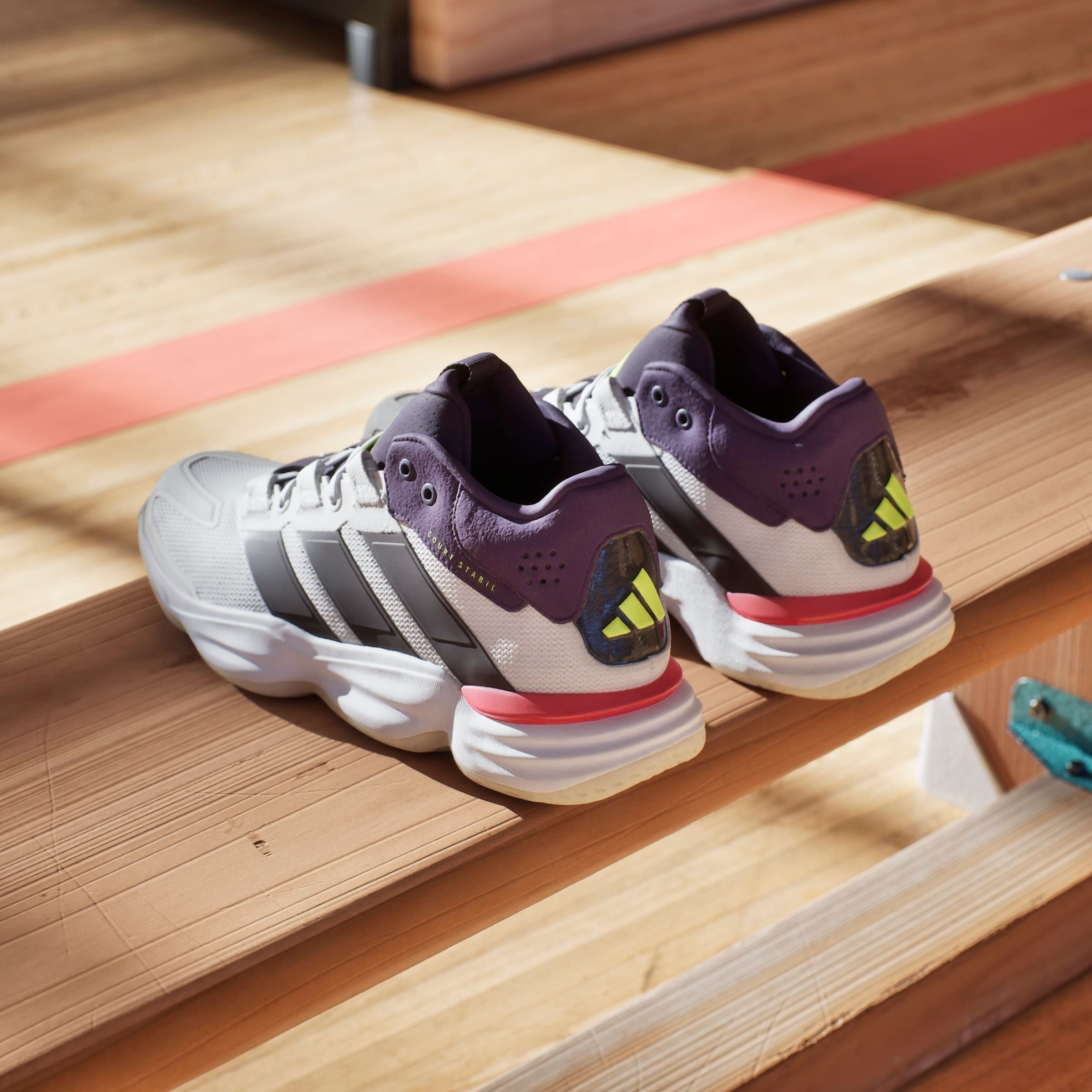 adidas Performance Handballschuh »COURT STABIL HALLENSCHUH«, besonders geeignet für Handball und Volleyball