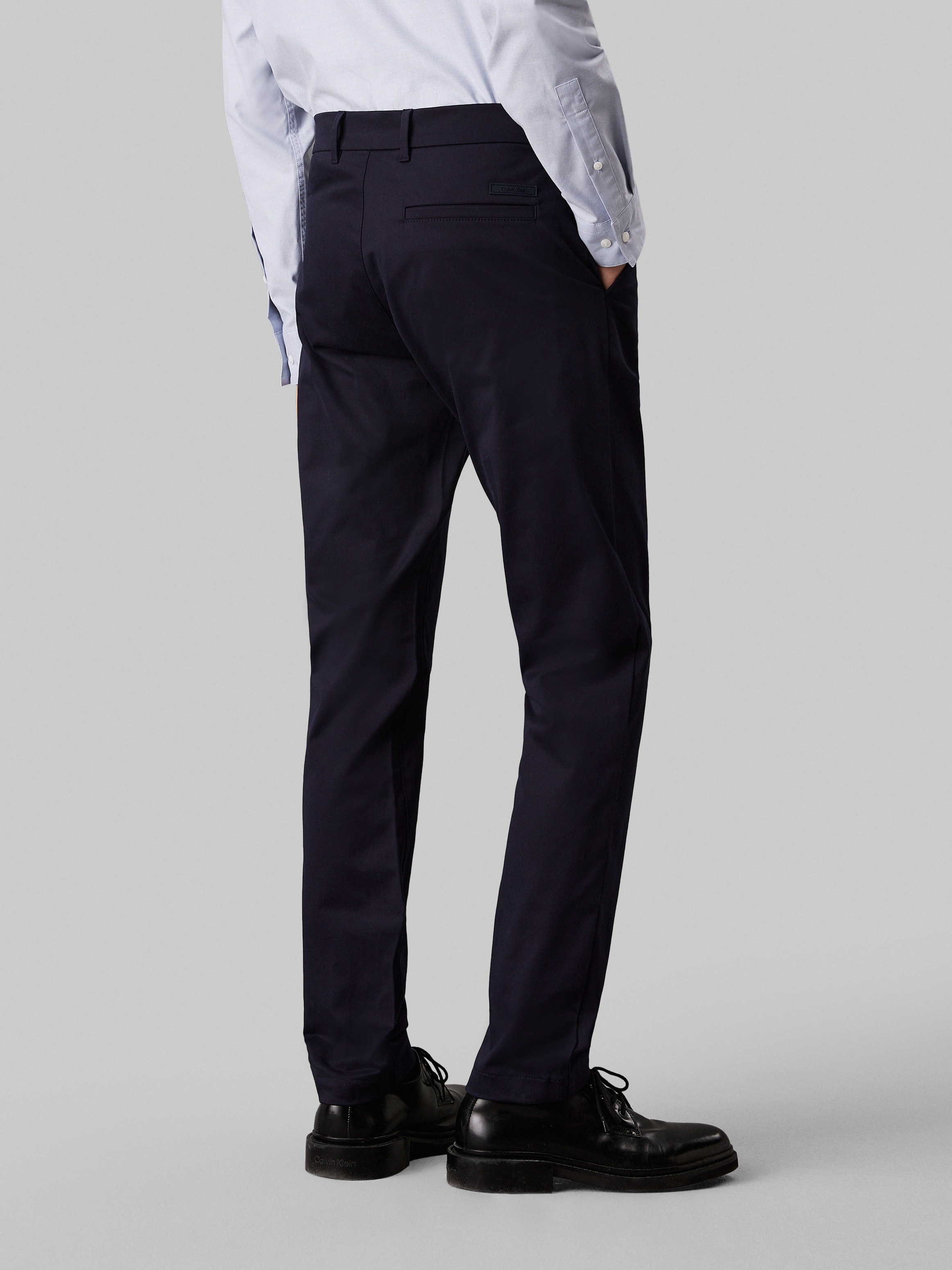 Calvin Klein Chinohose »SATEEN STRETCH SLIM CHINO«, mit Logopatch