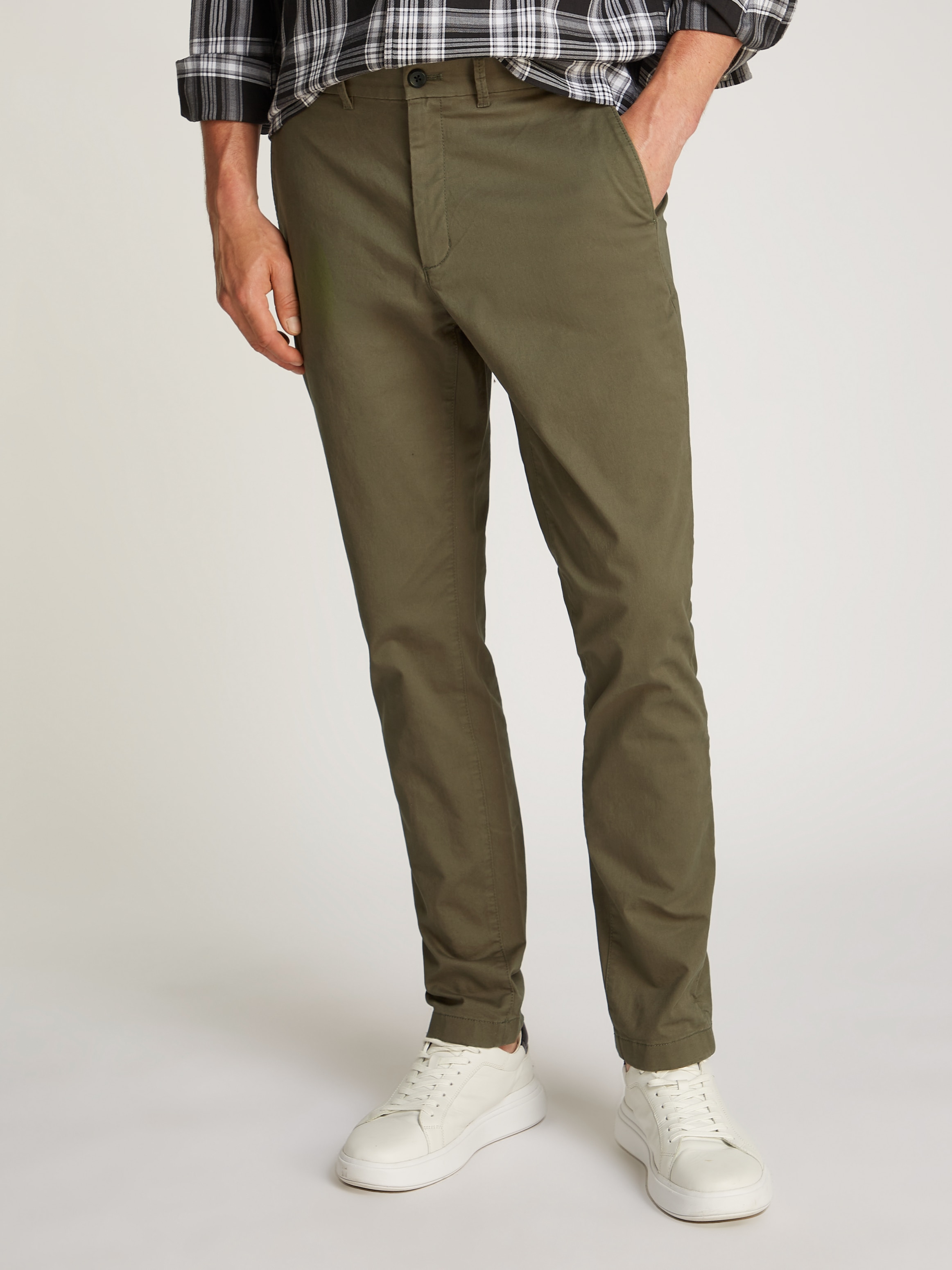 Calvin Klein Chinohose »MODERN TWILL SLIM CHINO« mit Logoprägung