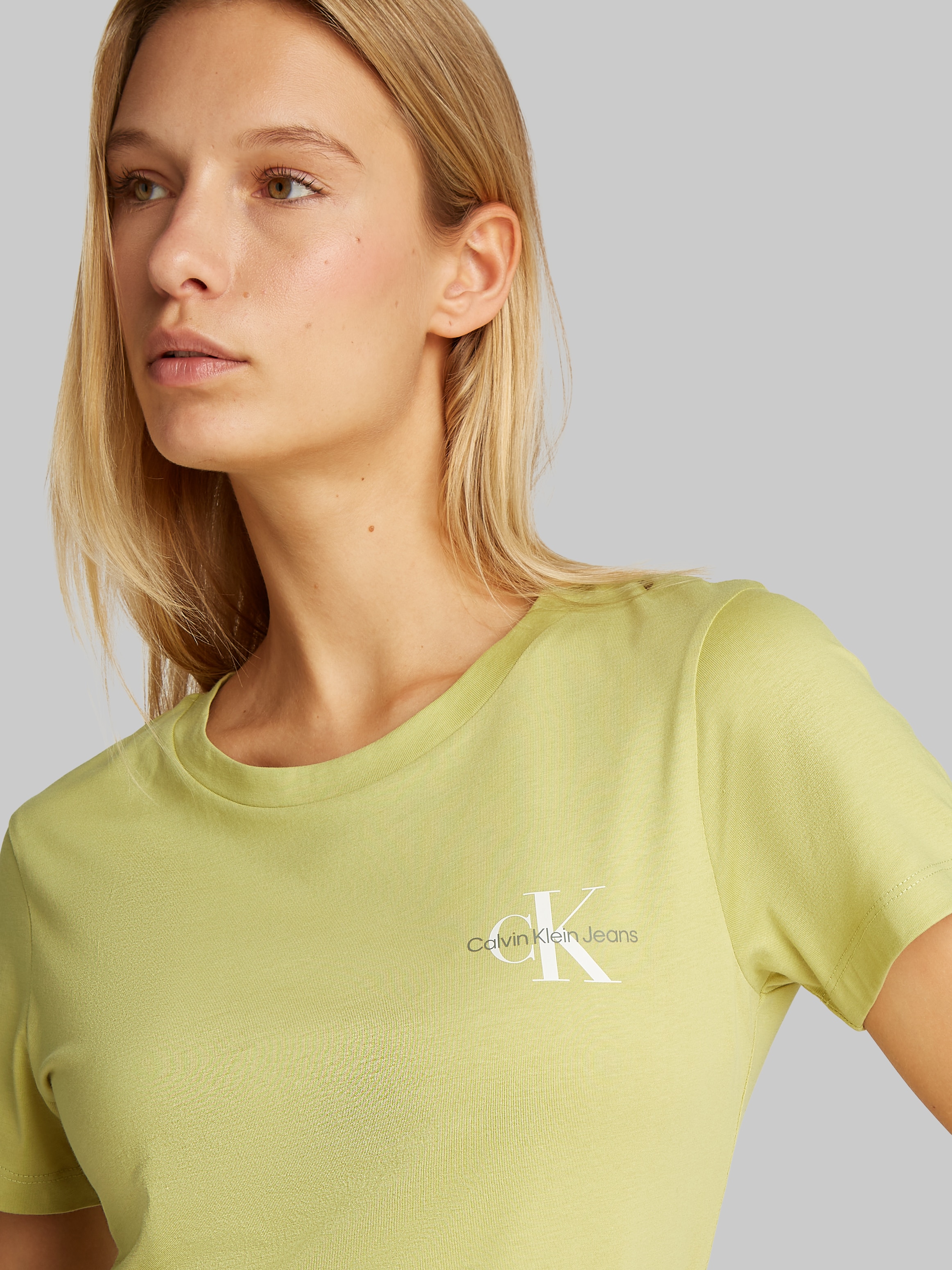 Calvin Klein Jeans Rundhalsshirt »2-PACK MONOLOGO SLIM TEE«, (Packung, 2 tlg., 2er-Pack), mit Calvin Klein Jeans Logoprint auf der Brust