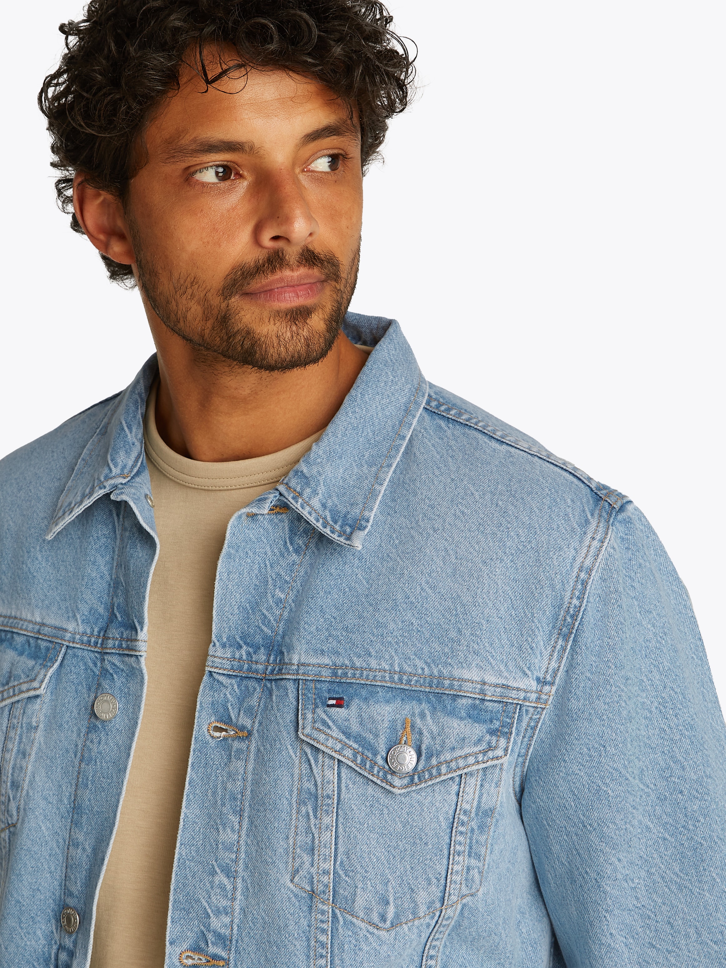 Tommy Hilfiger Jeansjacke »REGULAR TRUCKER JKT RGD JACK IND«, in leicht gewachsener Optik