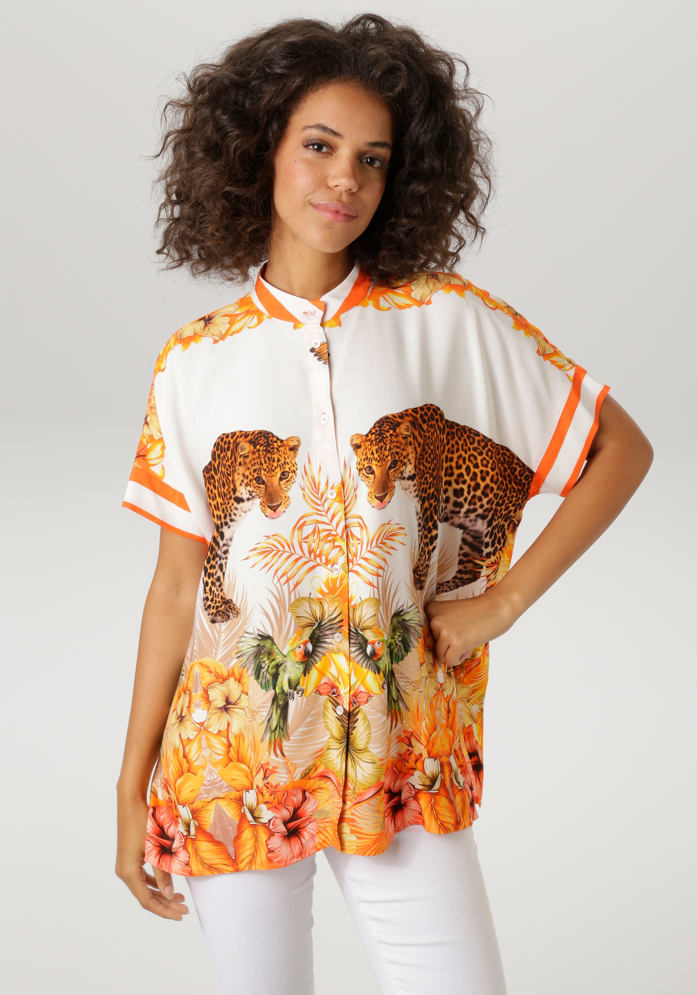 Aniston CASUAL Kurzarmbluse mit Leoparden, tropischen Vögeln, Blüten + Blättern - NEUE KOLLEKTION