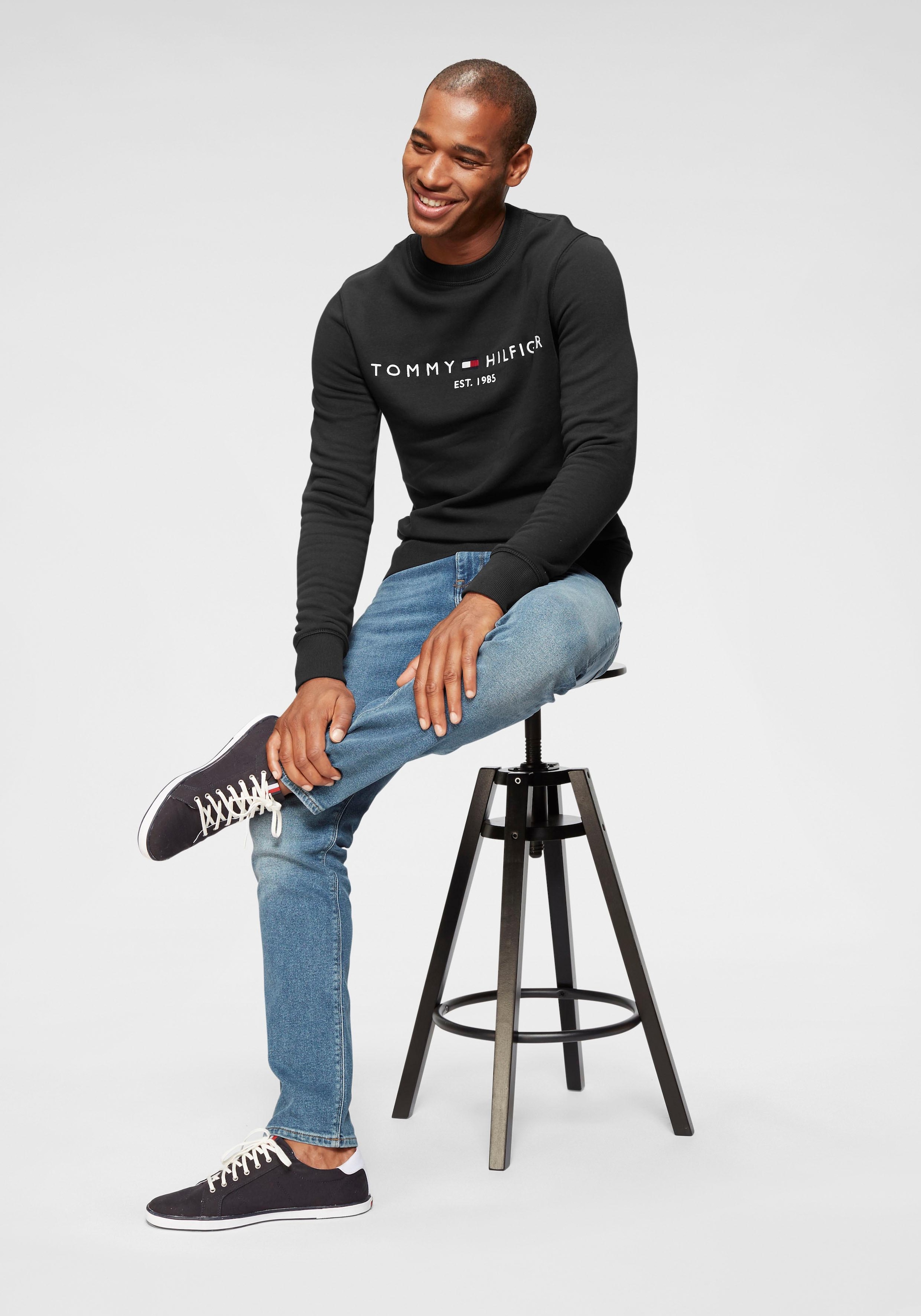 Tommy Hilfiger Sneaker »H2285ARLOW 1D«, Freizeitschuh, Halbschuh, Schnürer mit seitlicher Flaggen-Stickerei