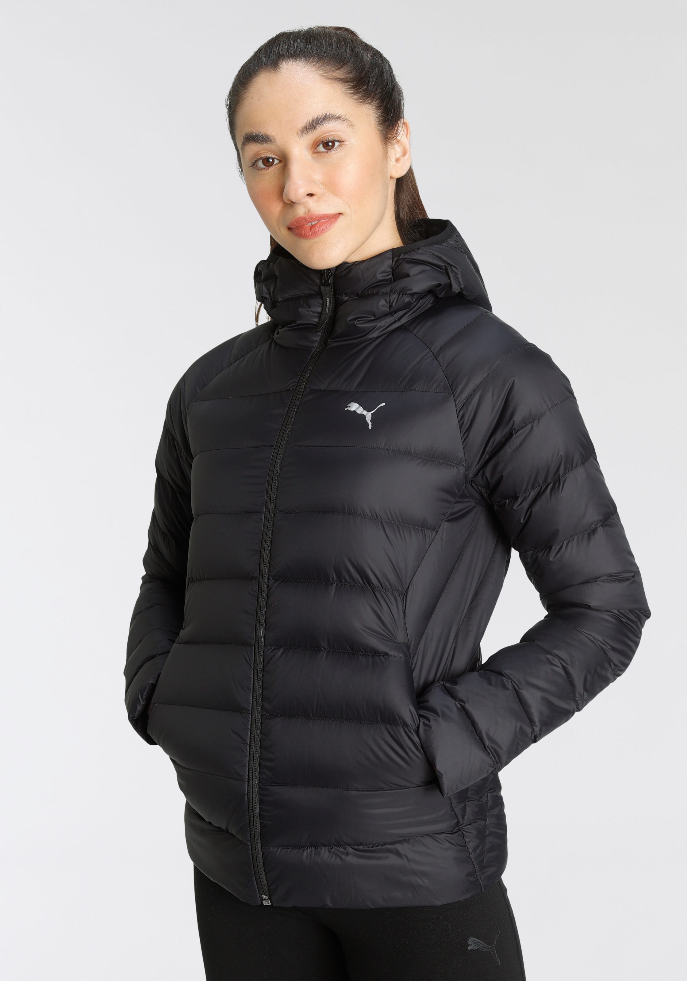 PUMA Daunenjacke »PACKLITE HOODED DOWN JACKET« mit Kapuze wasserabweisend, windabweisend, mit Kapuze und Stehkragen