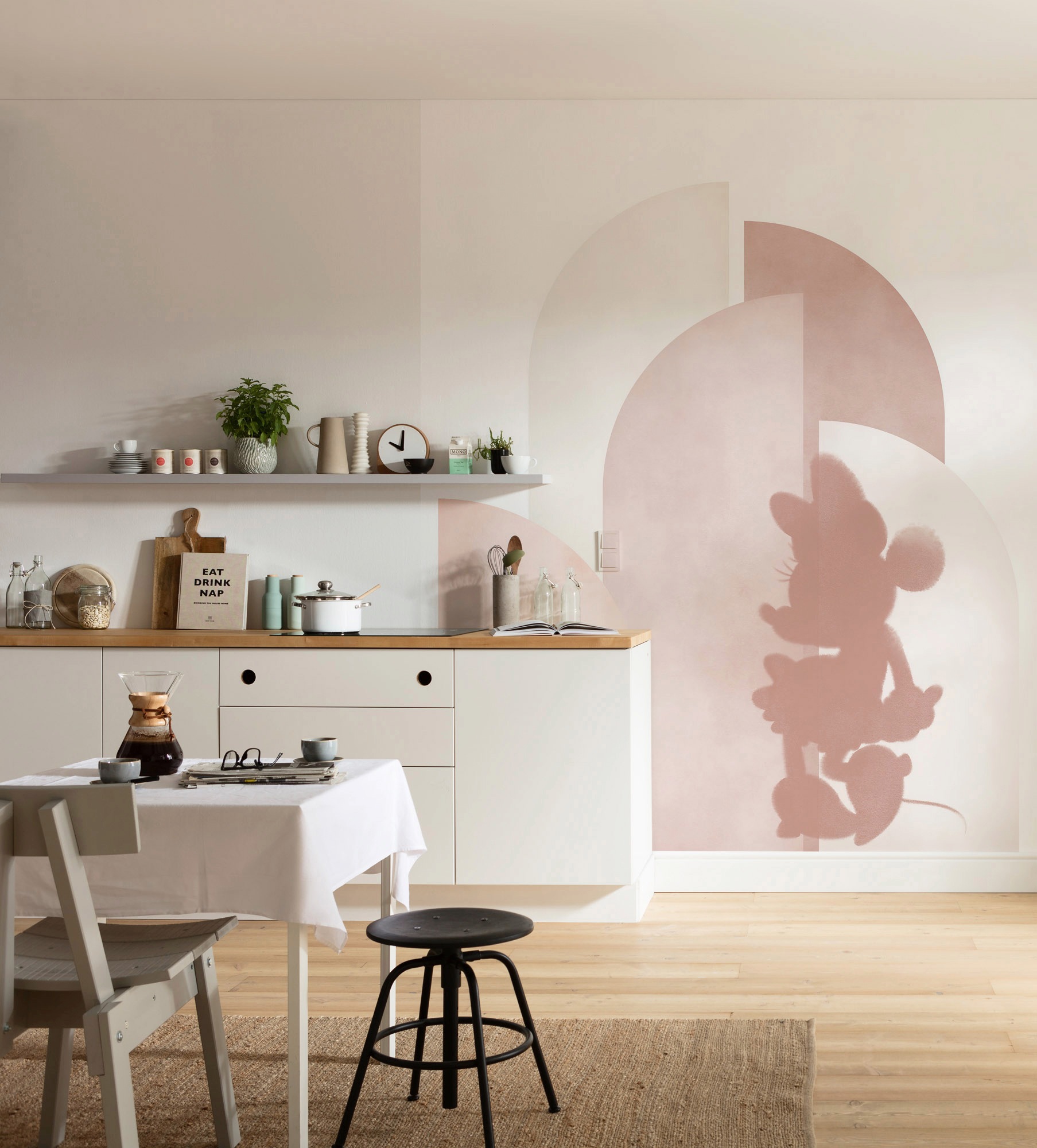 Komar Vliestapete »Digitaldruck Vlies - Minnie Creative Aesthetic - Grösse 250 x 280 cm«, bedruckt, Kinderzimmer