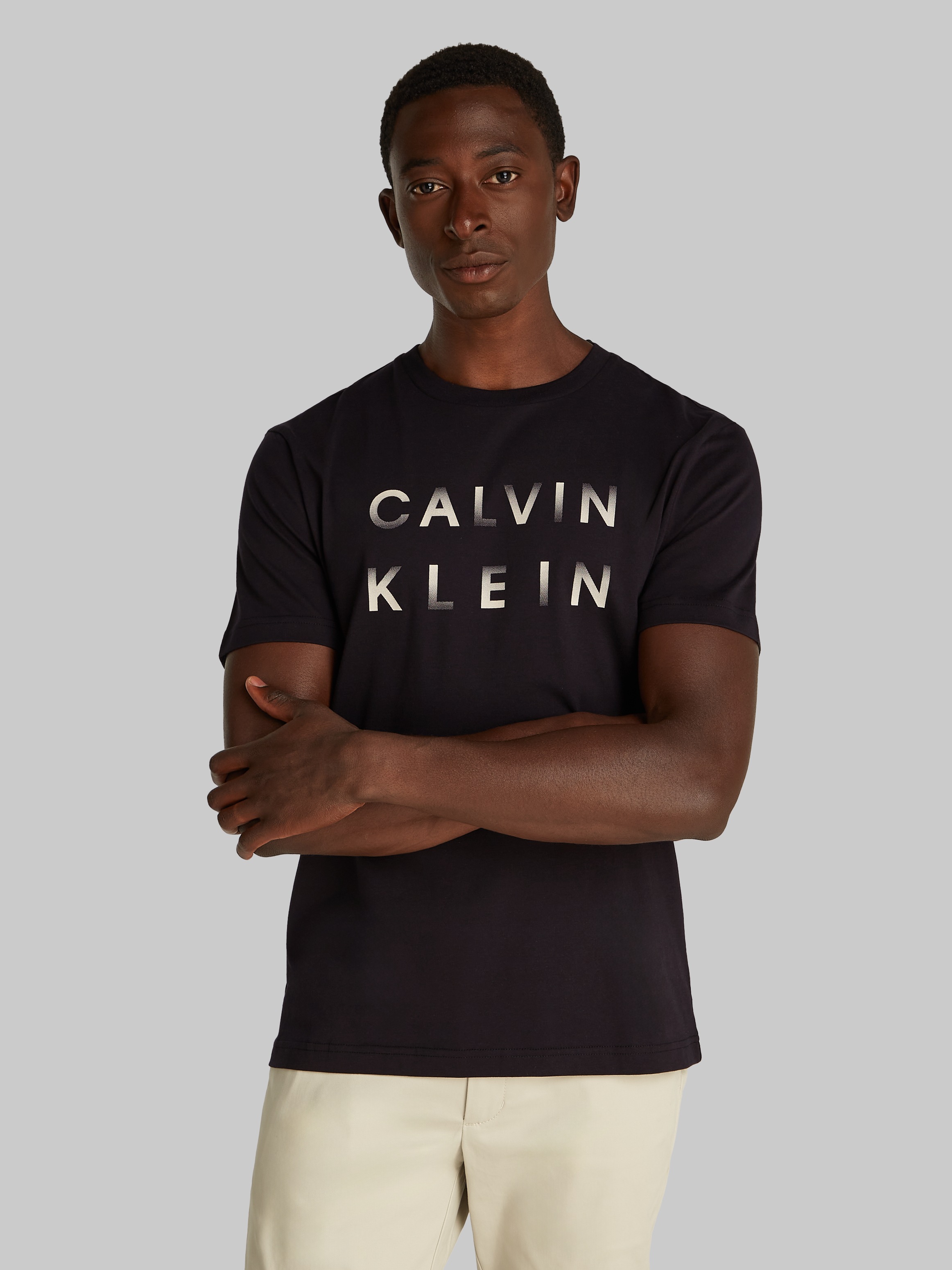 Calvin Klein T-Shirt »CP-ENLARGED LOGO T-SHIRT« mit Logo auf der Brust