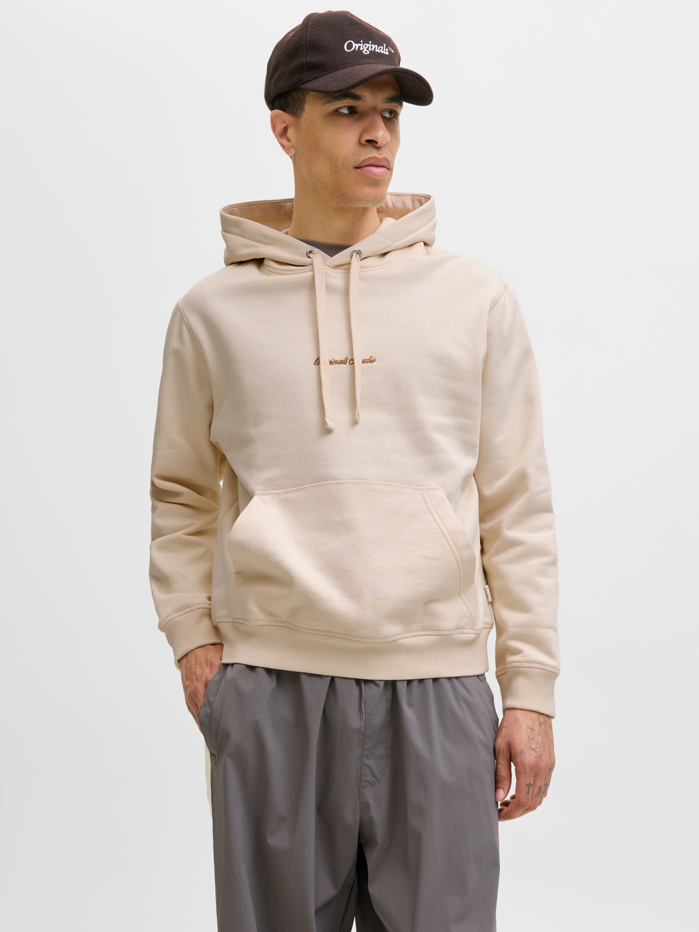 Jack & Jones Kapuzensweatshirt »JORNORREBRO EMB SWEAT HOOD NOOS«, mit Logo Print