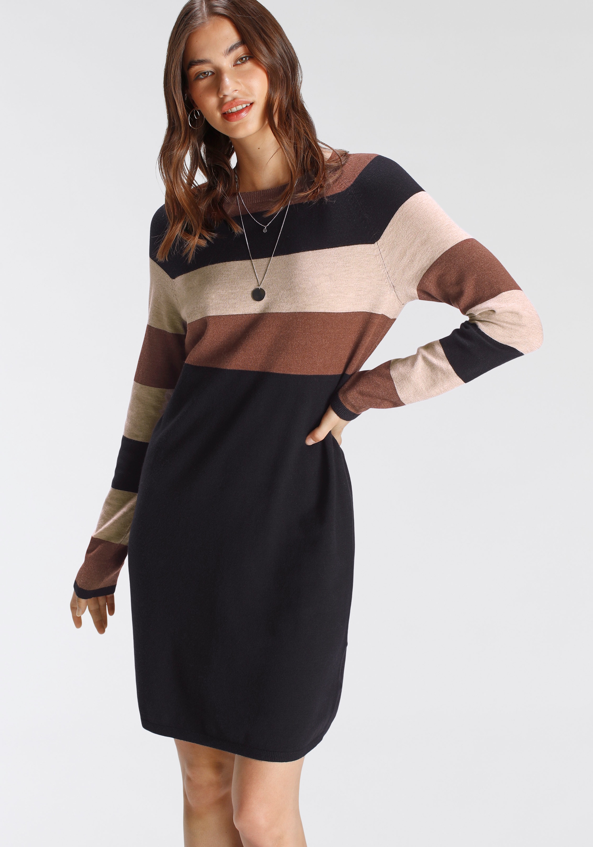 Tamaris Strickkleid aus Feinstrick, für Casualmode und Frühling, gestreifte Optik