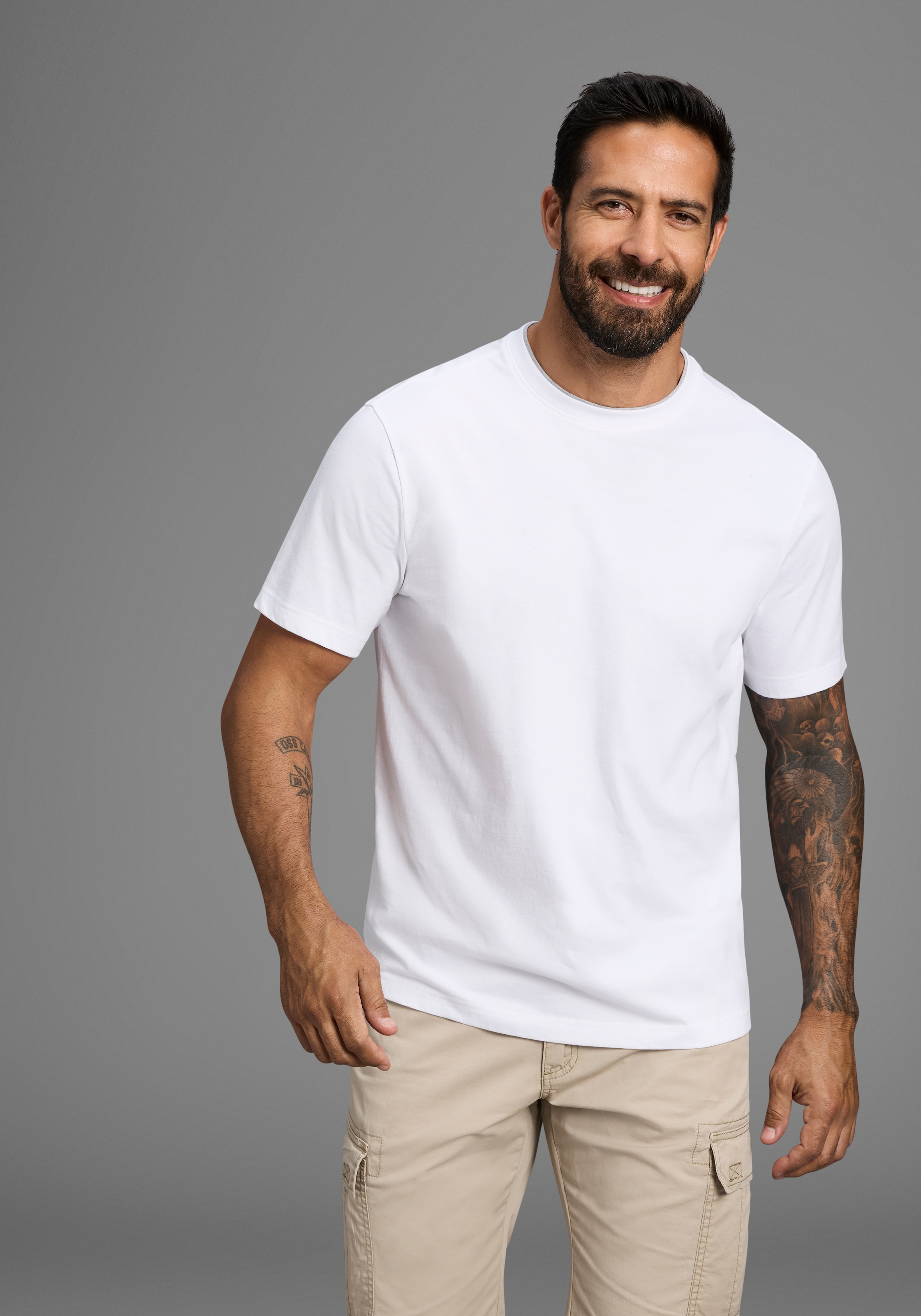 Man's World Rundhalsshirt »Neue Kollektion!«, (2-er Pack), mit kontrastfarbigen Einsatz am Halsausschnitt