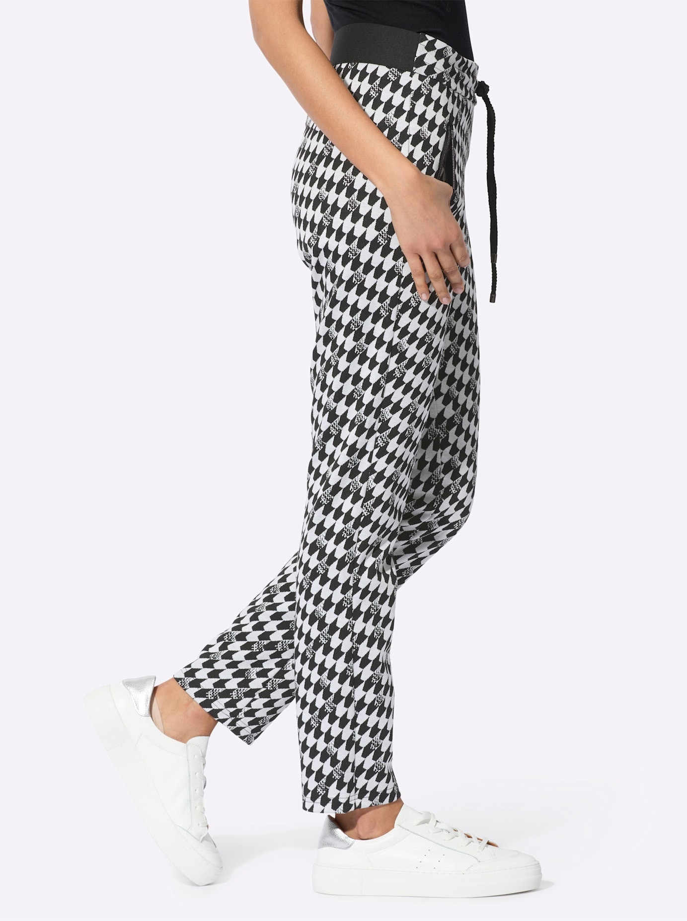 creation L Jogger Pants