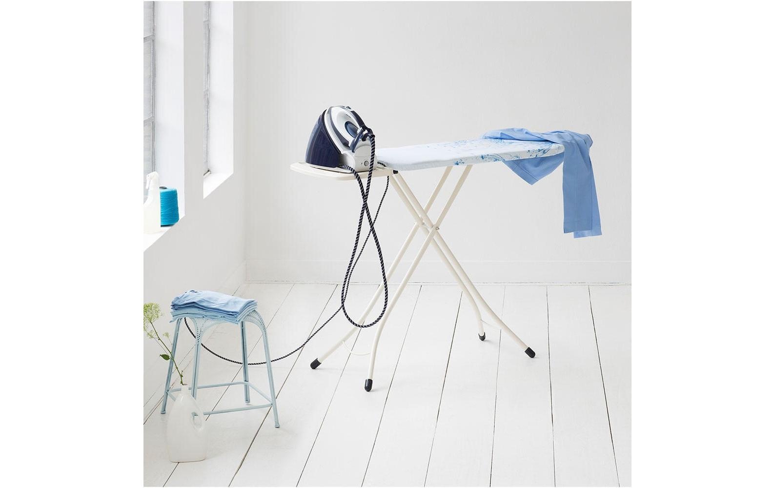 Brabantia Bügelbrett »Cotton Flower mit Dampfstationsabalge«, Bügelfläche 45 cmx124 cm