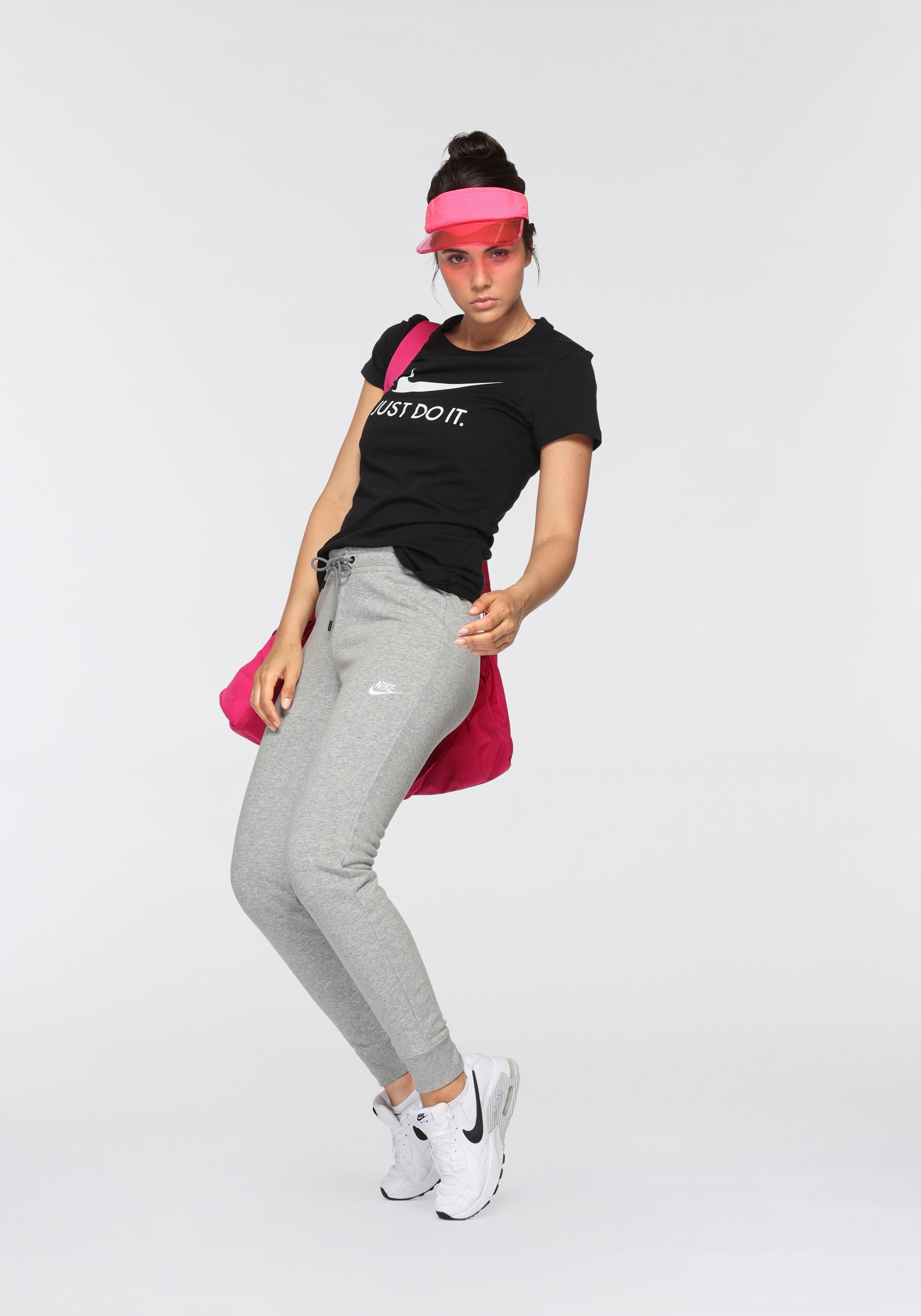 Nike Sportswear Jogginghose »ESSENTIAL WOMENS MID-RISE FLEECE PANT«