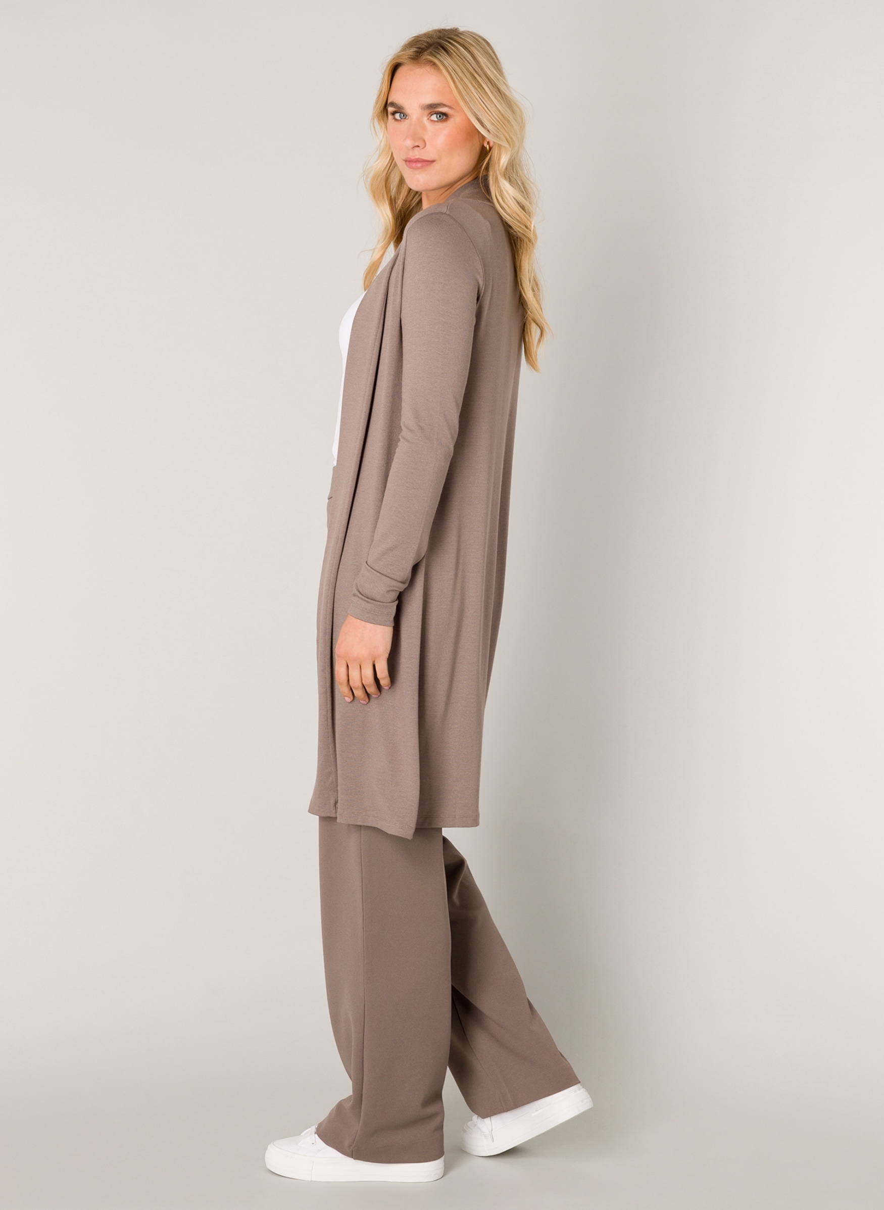 Base Level Strickjacke, in melierter Optik