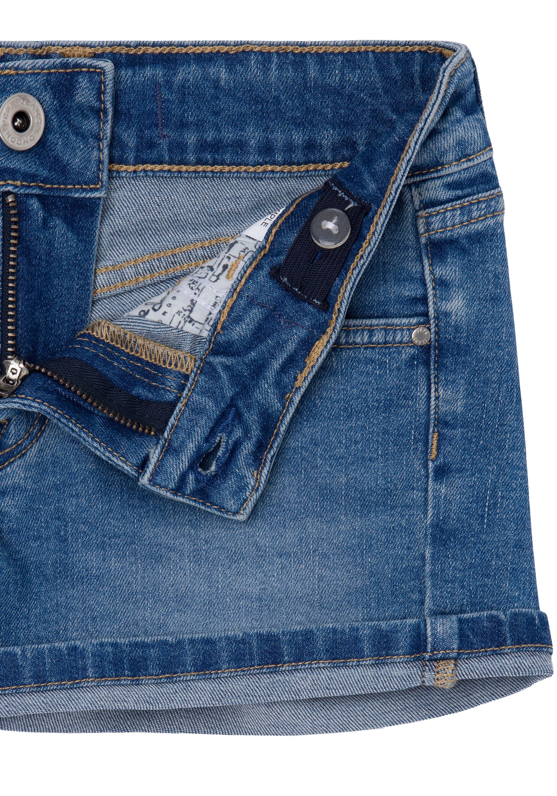 Pepe Jeans Shorts, mit Markenlabel auf der Rückseite