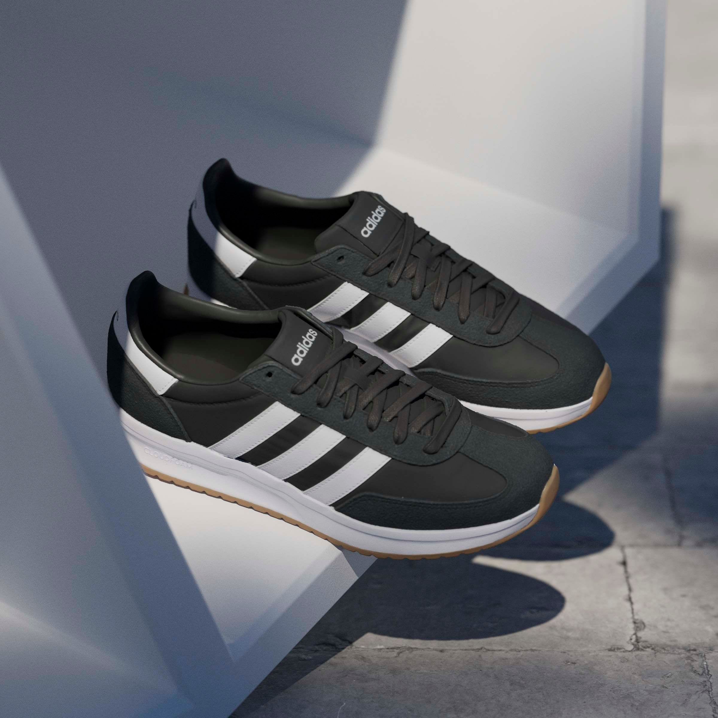 adidas Sportswear Sneaker »RUN 70S 2.0«, inspiriert vom Design des adidas SL72