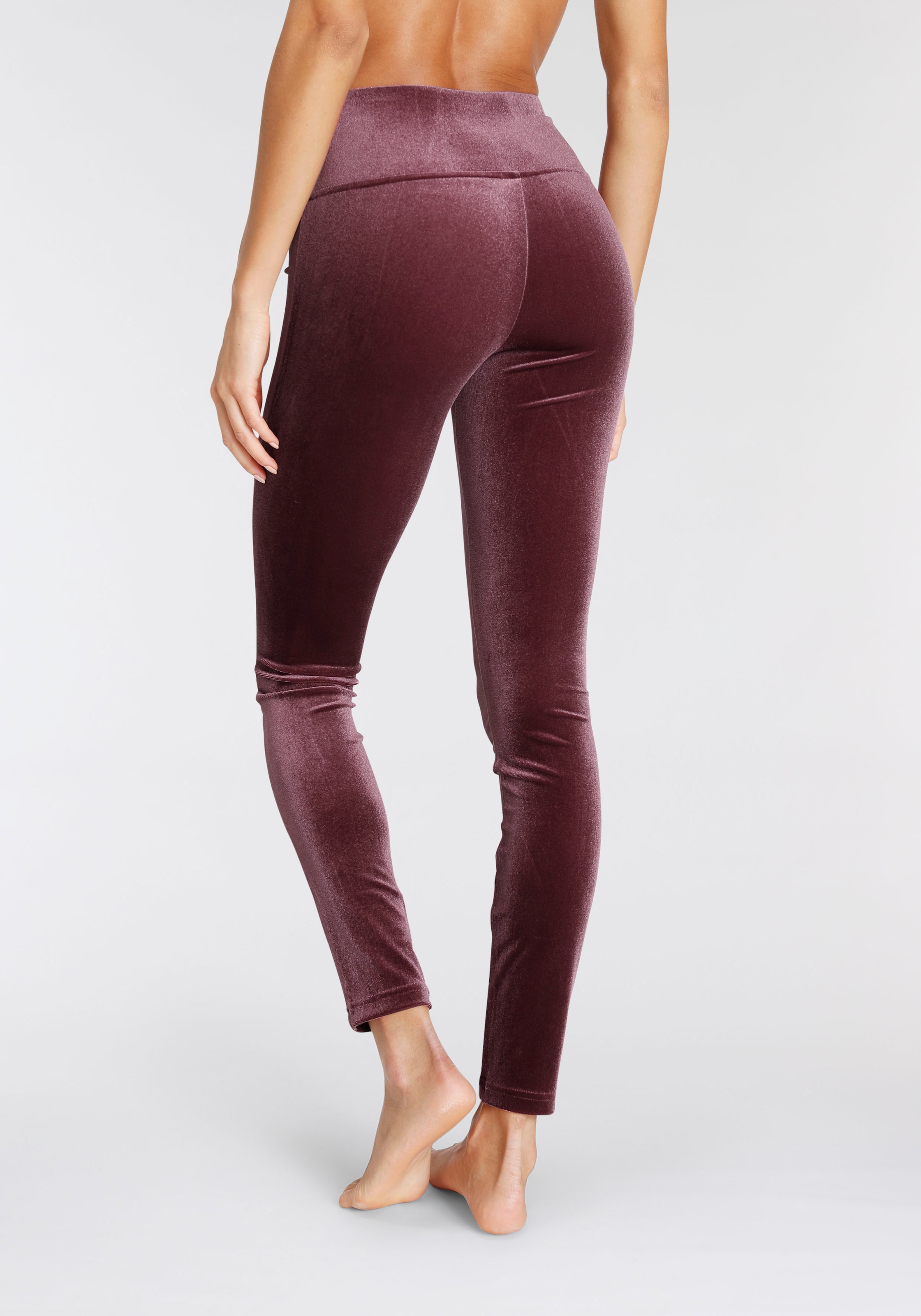 LASCANA Leggings, in weicher, elastischer Samtoptik