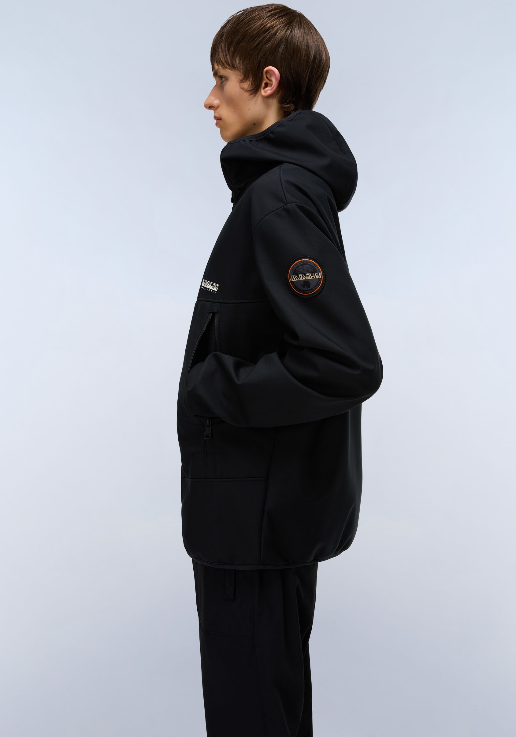 Napapijri Softshelljacke »BIOIS«, mit Kapuze, Reissverschlusstaschen, normale Passform