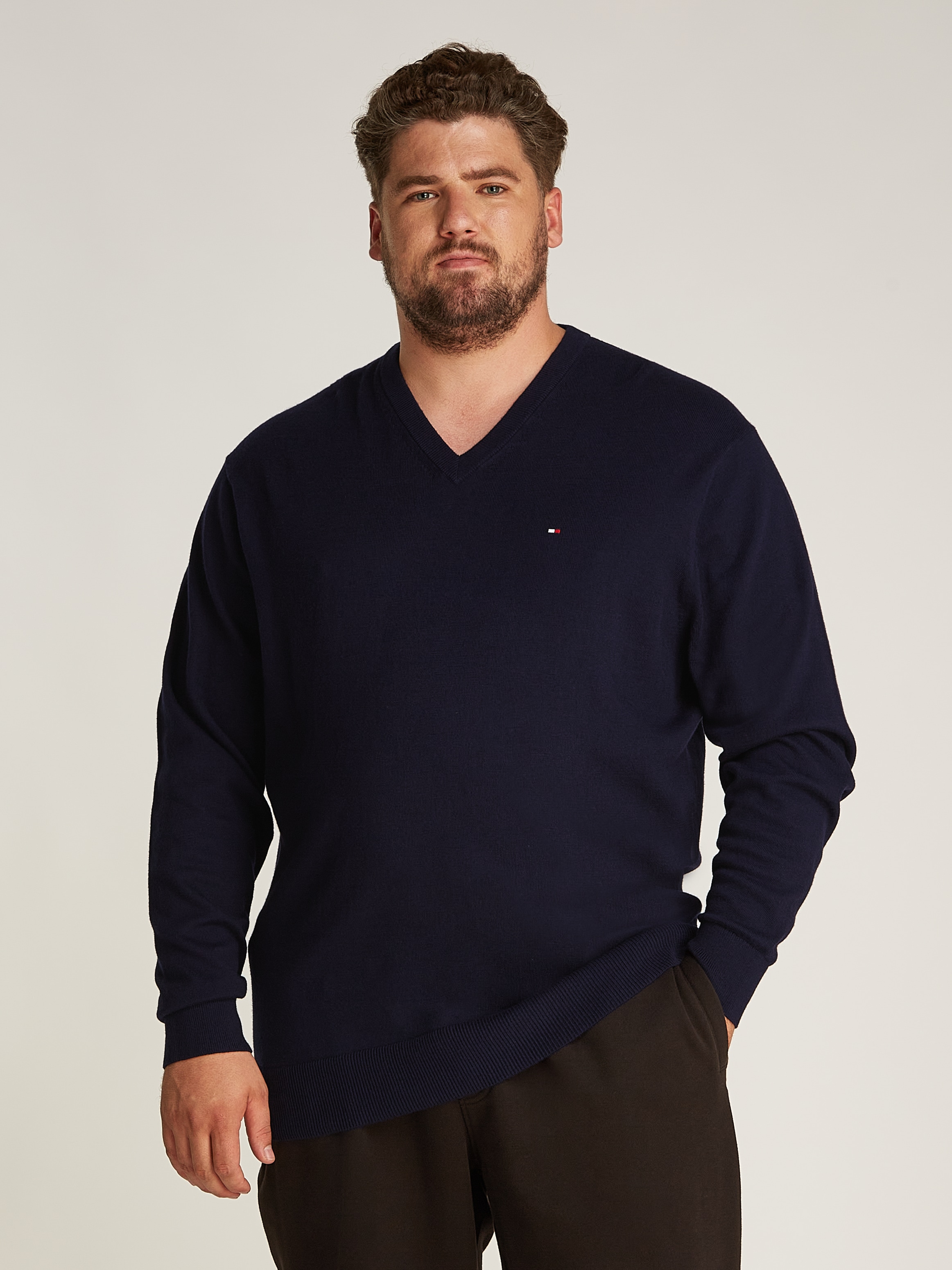 TOMMY HILFIGER Big & Tall Strickpullover »BT-PIMA ORG CTN CASHMERE VNCK-B«, in Grossen Grössen, mit...