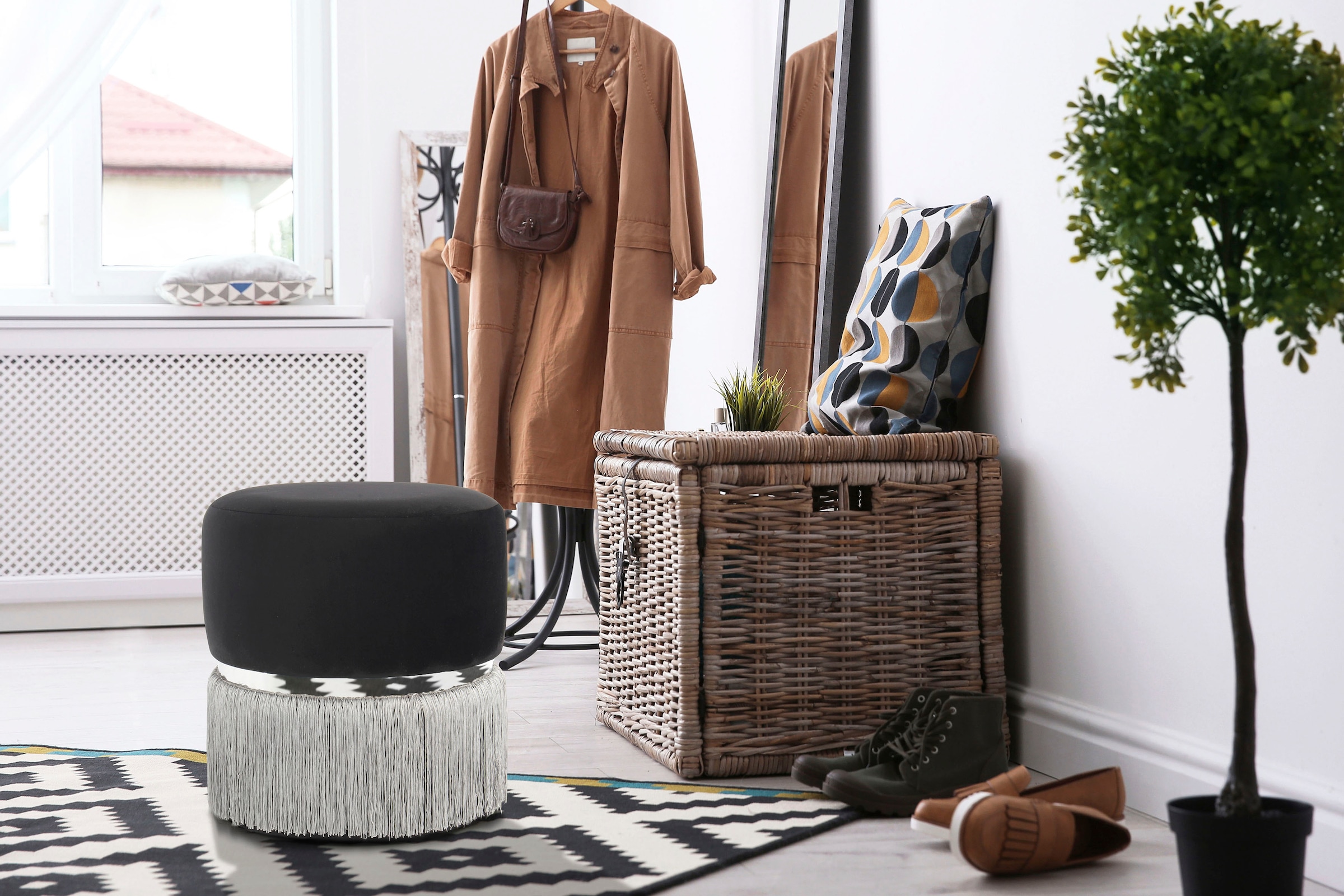 Kayoom Sitzhocker »Hocker Rebecca 825, Sitzpouf in runder Form,mit samtigem Bezug«, (1 St.), pflegeleicht, modern, vielseitig verwendbar, Sitzfläche gepolstert