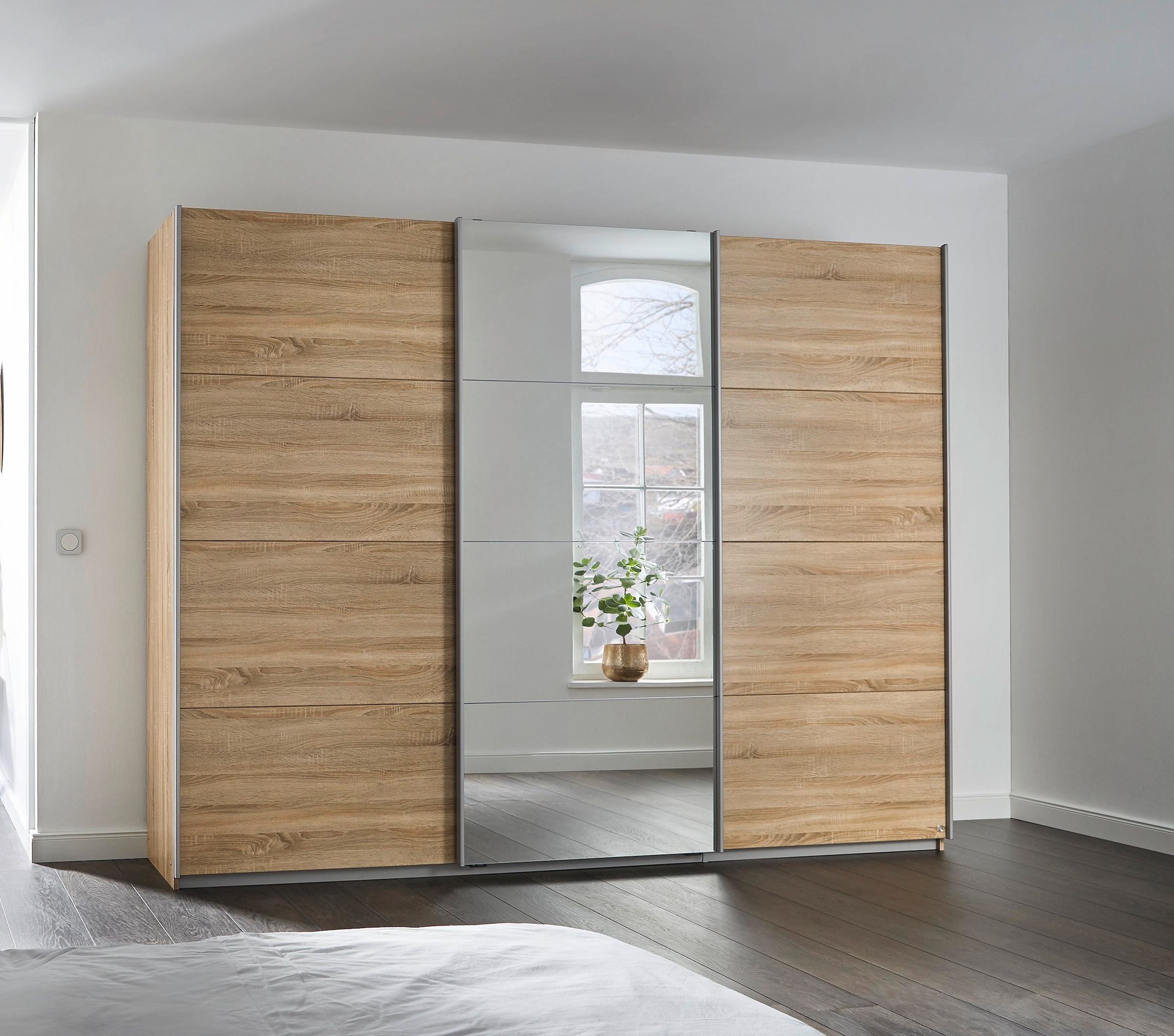 rauch Schwebetürenschrank »Kleiderschrank Schrank Garderobe KULMBACH«, in 2 Höhen erhältlich, mit Metallgriffleisten MADE IN GERMANY