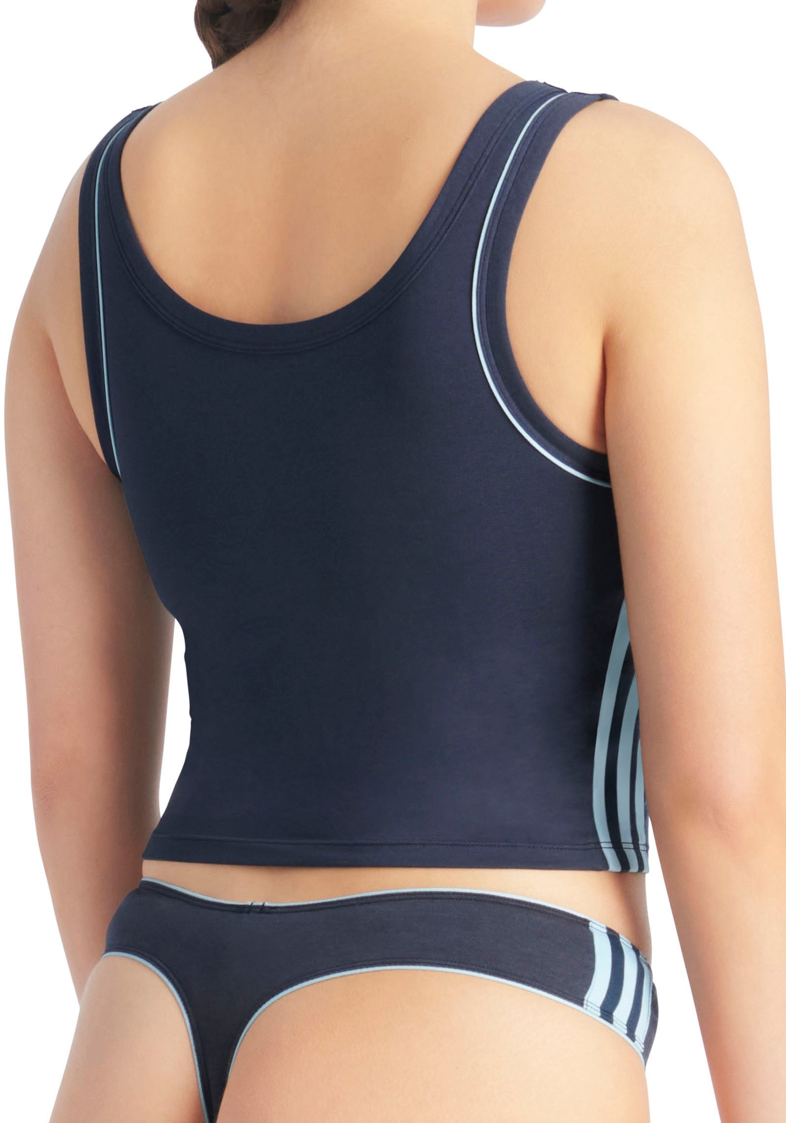 adidas Originals Crop-Top »Originals Adicolor Comfort Flex Cotton«, mit markanten Markenstreifen an der Seite