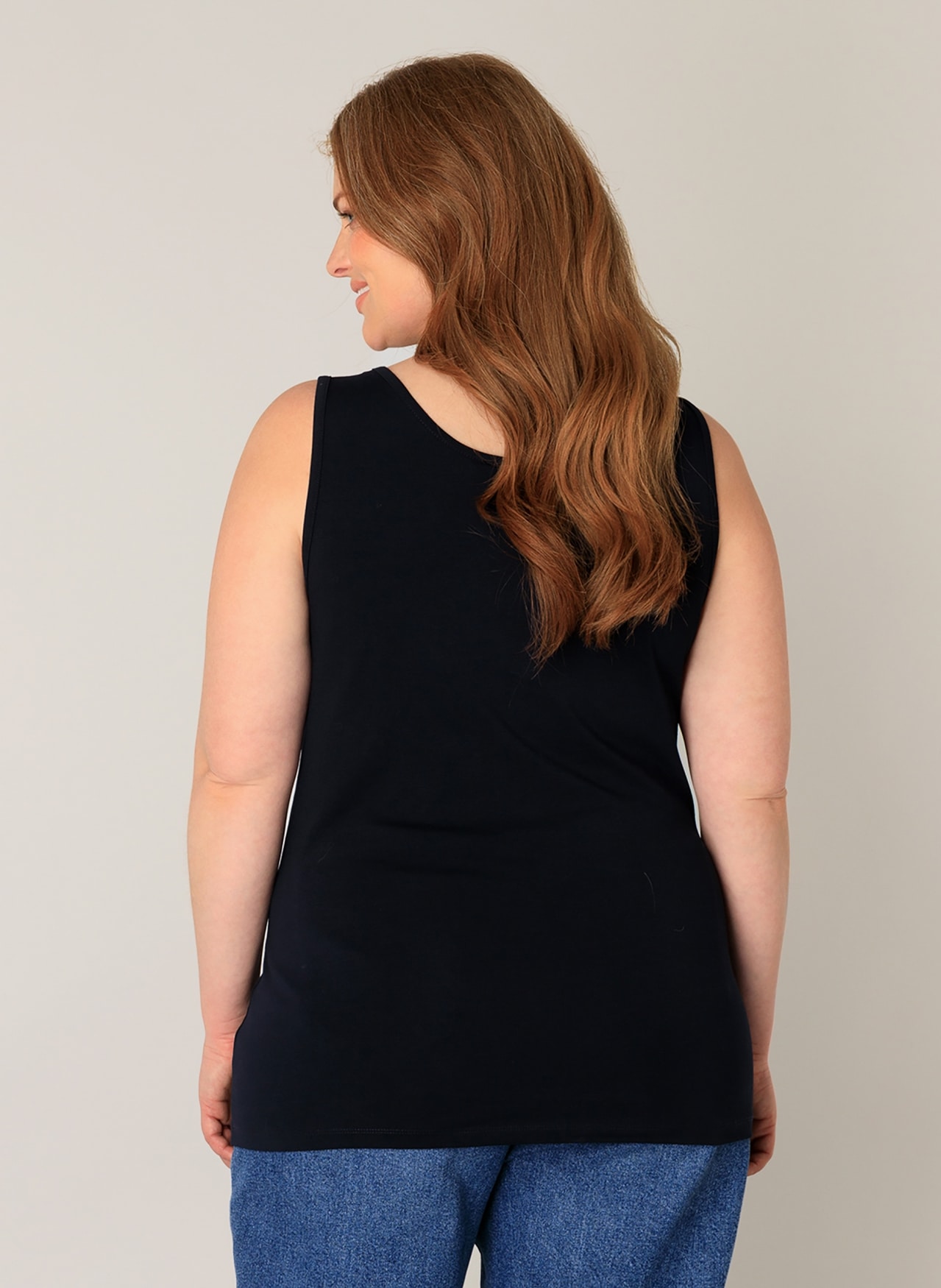 Base Level Curvy Tanktop, in grossen Grössen
