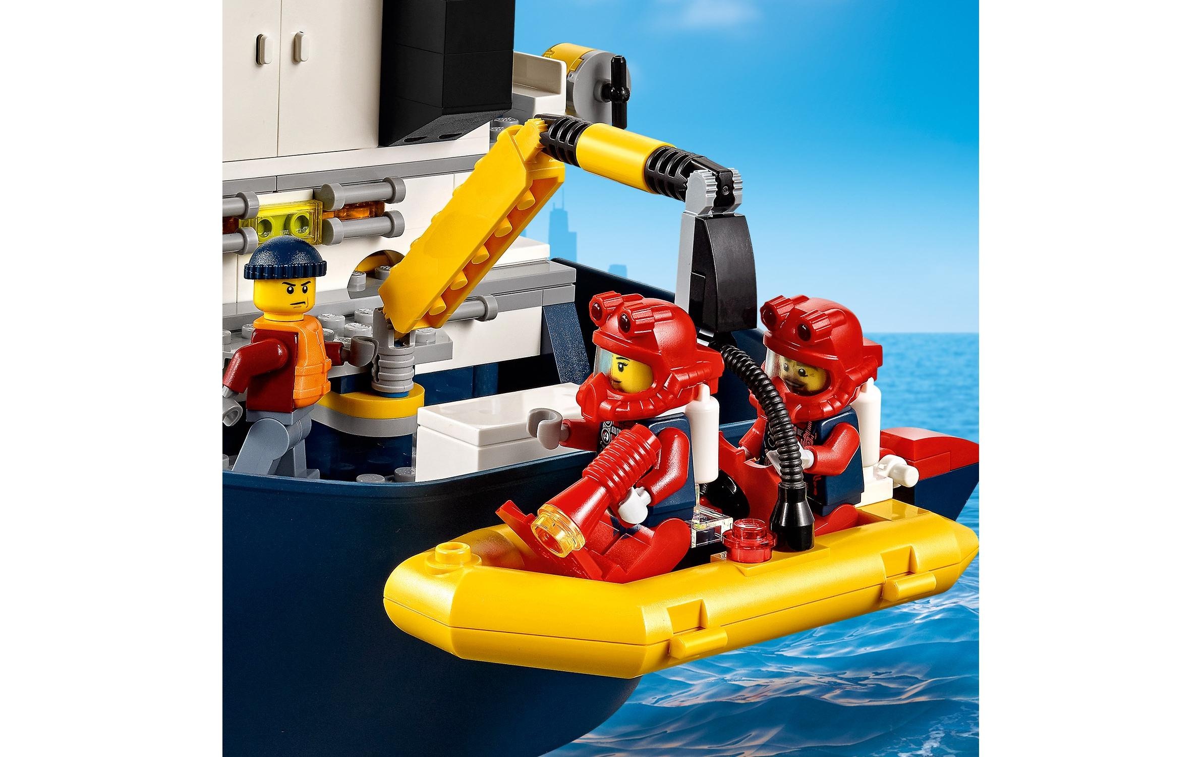 LEGO® Konstruktionsspielsteine »Meeresforschungsschiff 6«