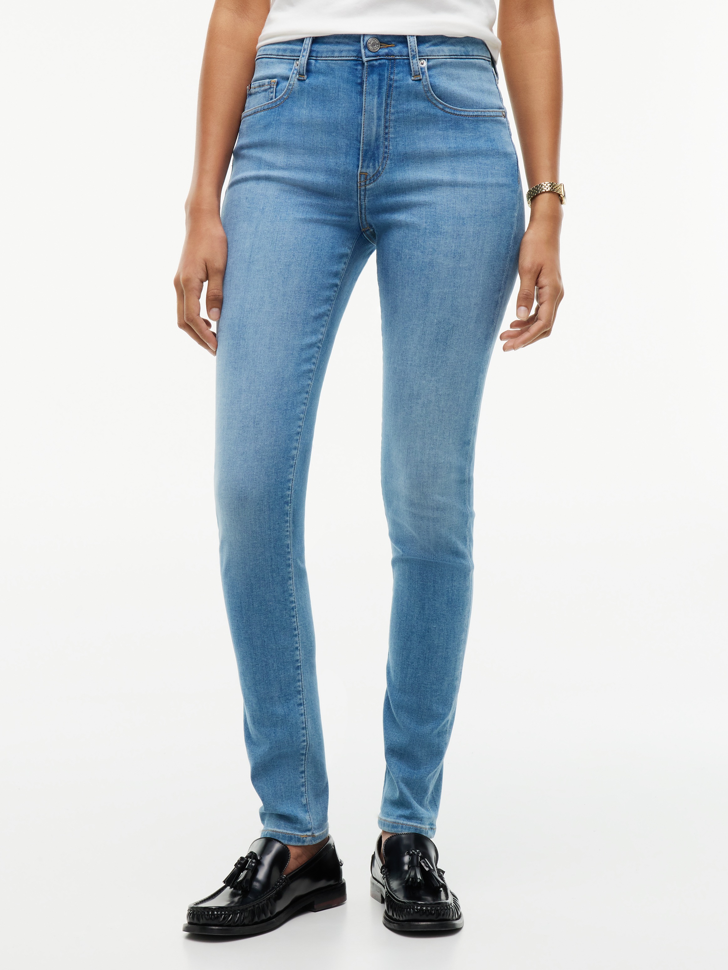 Tommy Hilfiger Skinny-fit-Jeans "COMO Skinny RW ACE mit Logo-Badge und knöchellangem Schnitt" Baumwollmischung, skinny fit