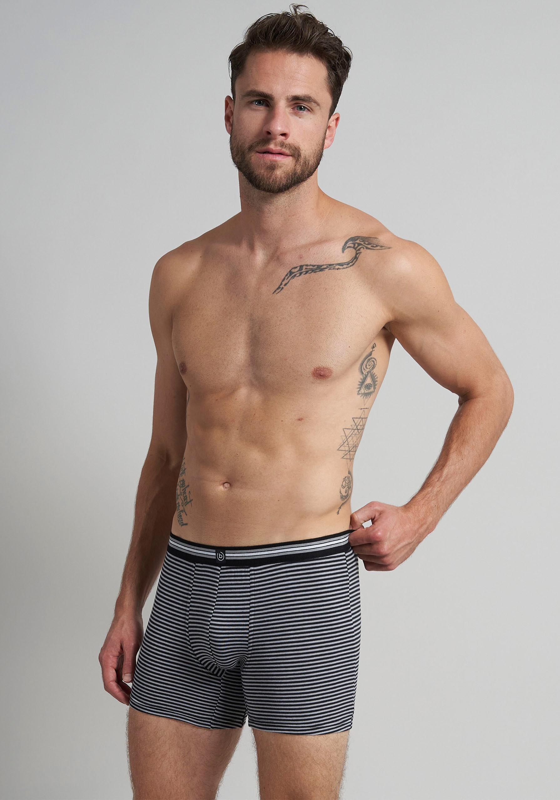 bugatti Boxershorts »Prag«, (3er Pack), bequem, atmungsaktiv, Baumwollmix, mit Logo, eng, lang