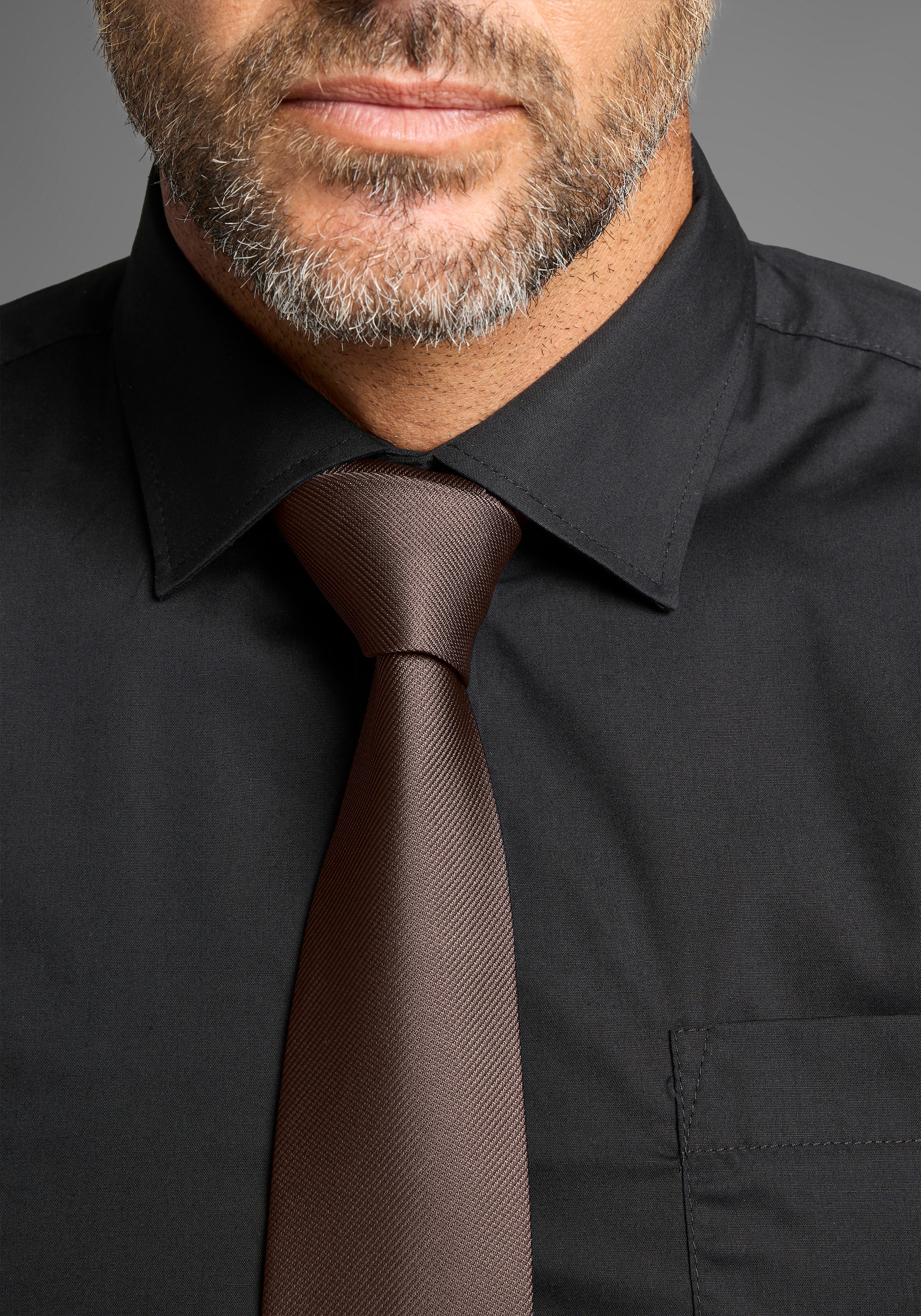 Mans World Krawatte mit nimalistischem ton-ton Streifen Design