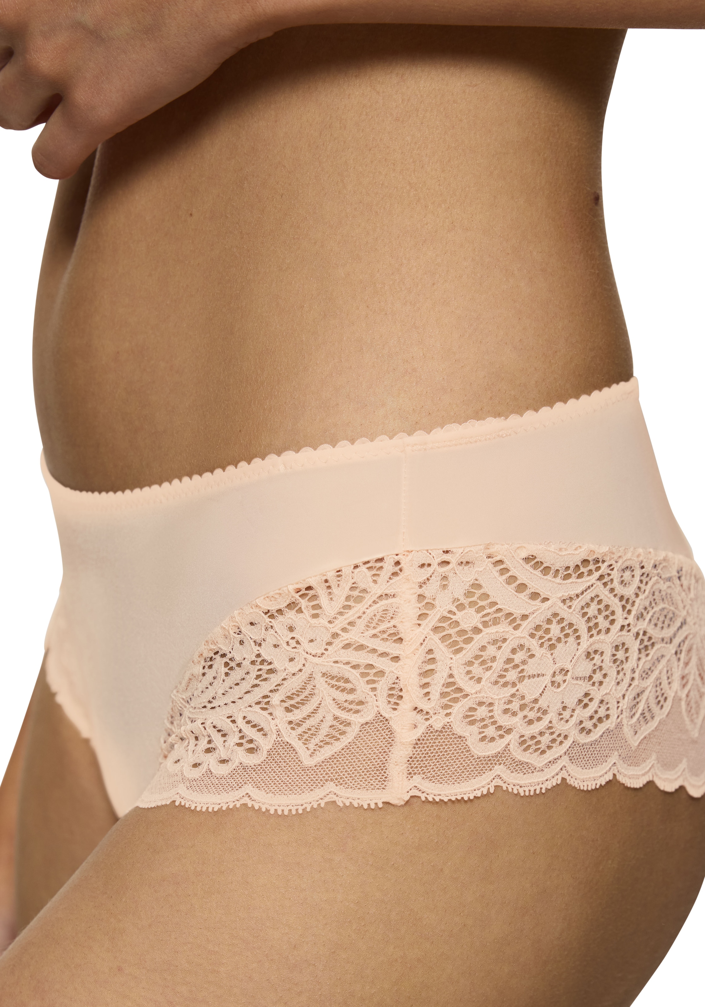 Triumph Slip »Amourette Spotlight Hipster X«, mit floralen Spitzendetails