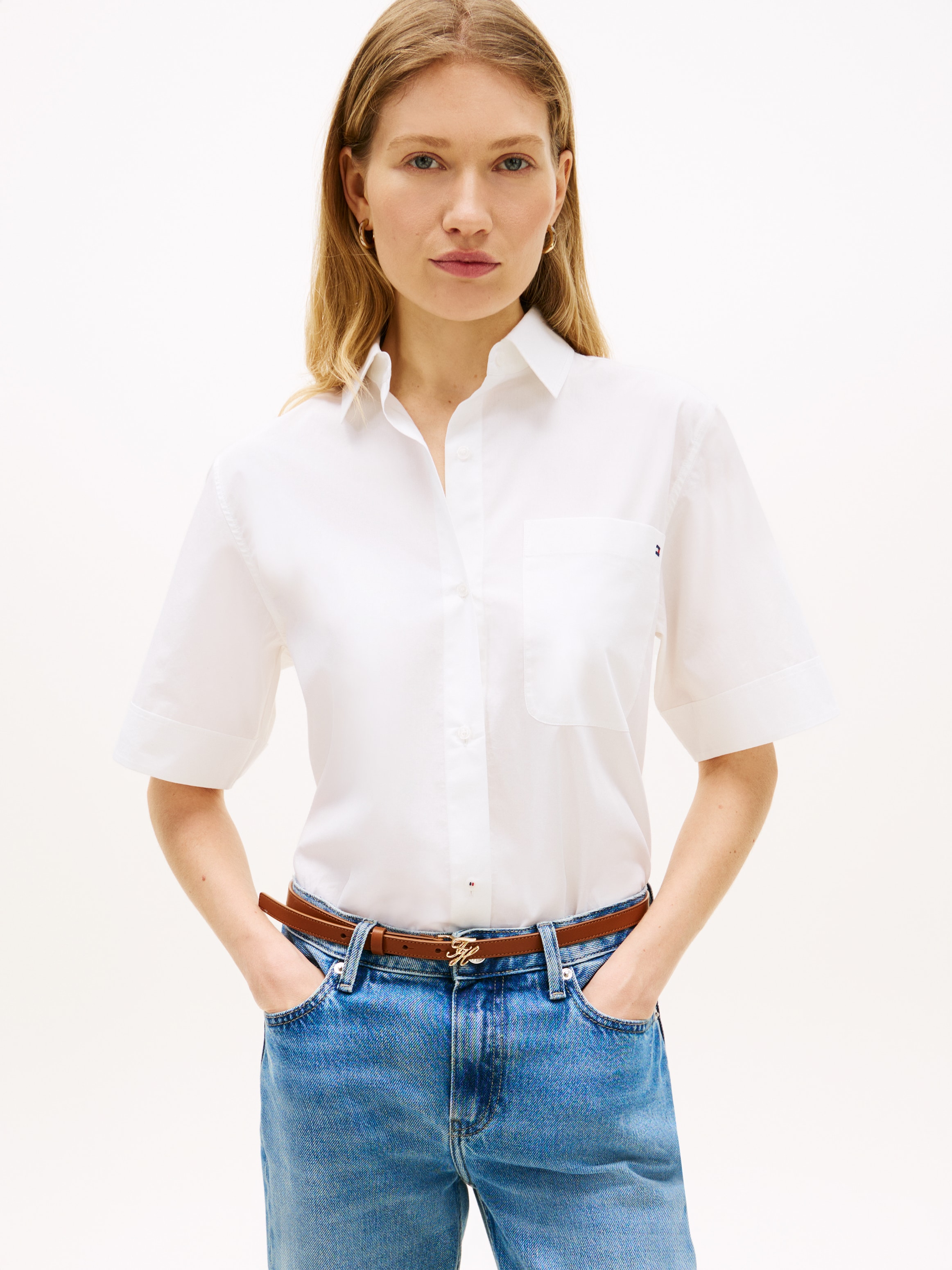 Tommy Hilfiger Kurzarmbluse "ESSENTIAL POPLIN SHORT SLEEVE SHIRTS" mit Hemdkragen, Flag Stickerei auf der Brust