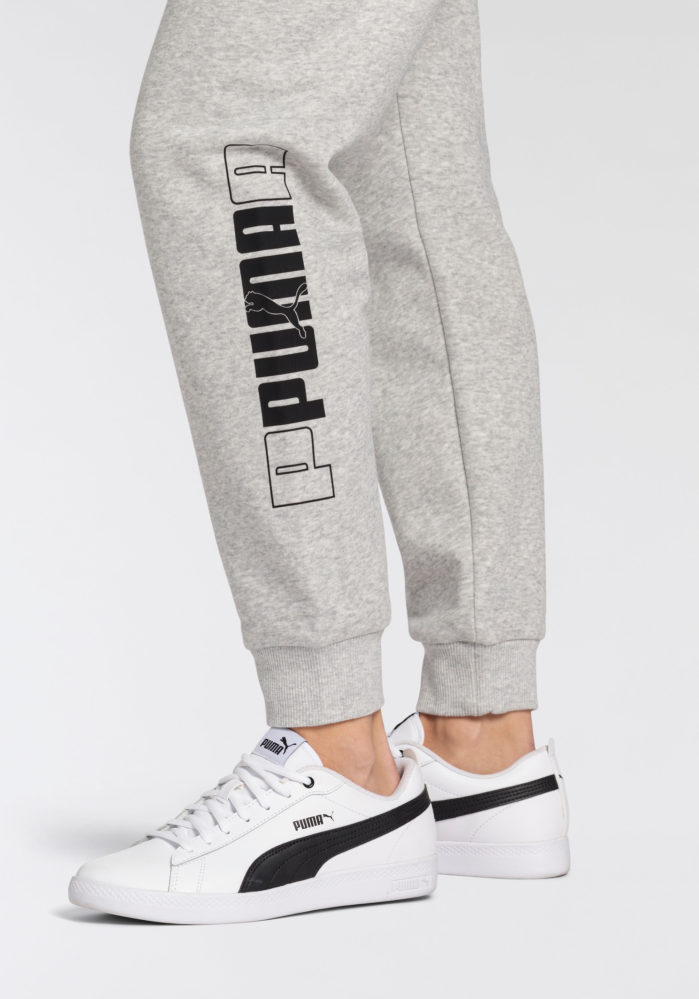 PUMA Trainingshose »ESS+ LOGO LAB PANTS FL«