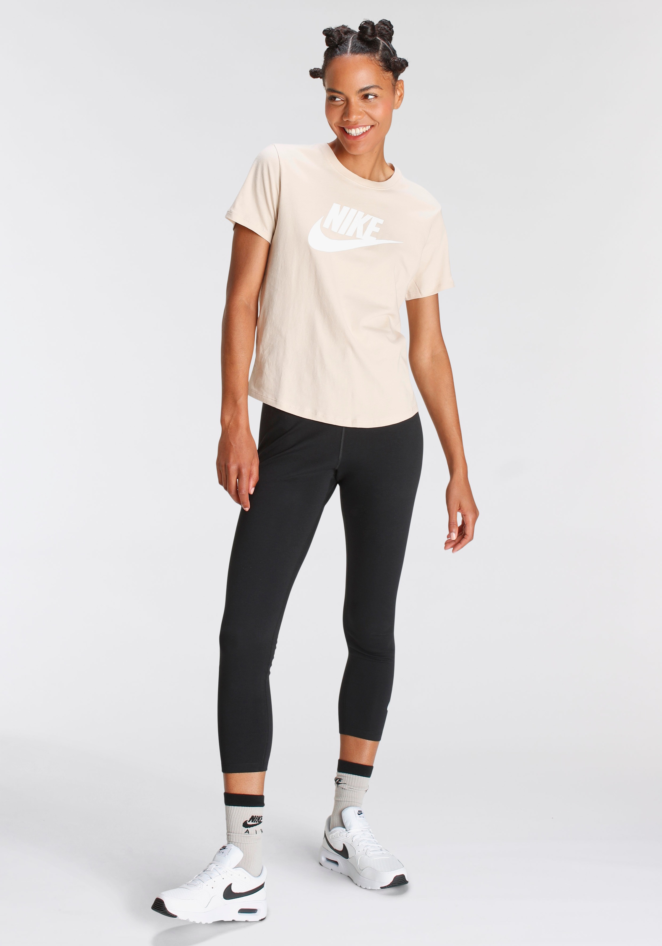 Nike Sportswear T-Shirt »ESSENTIALS WOMEN'S LOGO T-SHIRT«