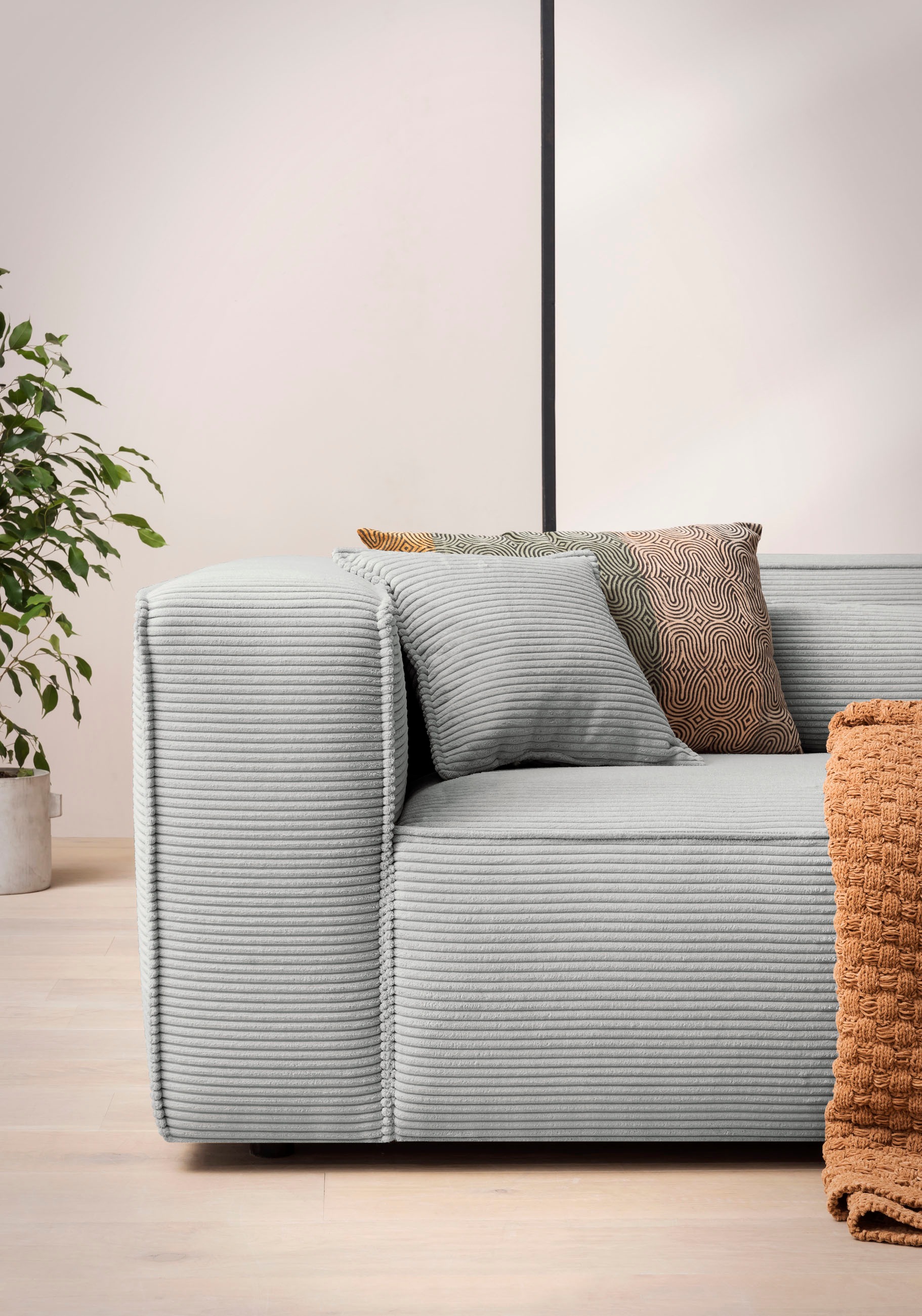 LeGer Home by Lena Gercke Polsterecke »PIARA XXL, L-Form mit Schlaffunktion, Big-Sofa in Cord o. Leinenoptik«, Hocker stellbar zum Schlafsofa (Krokodilverbinder), tiefe Sitzfläche