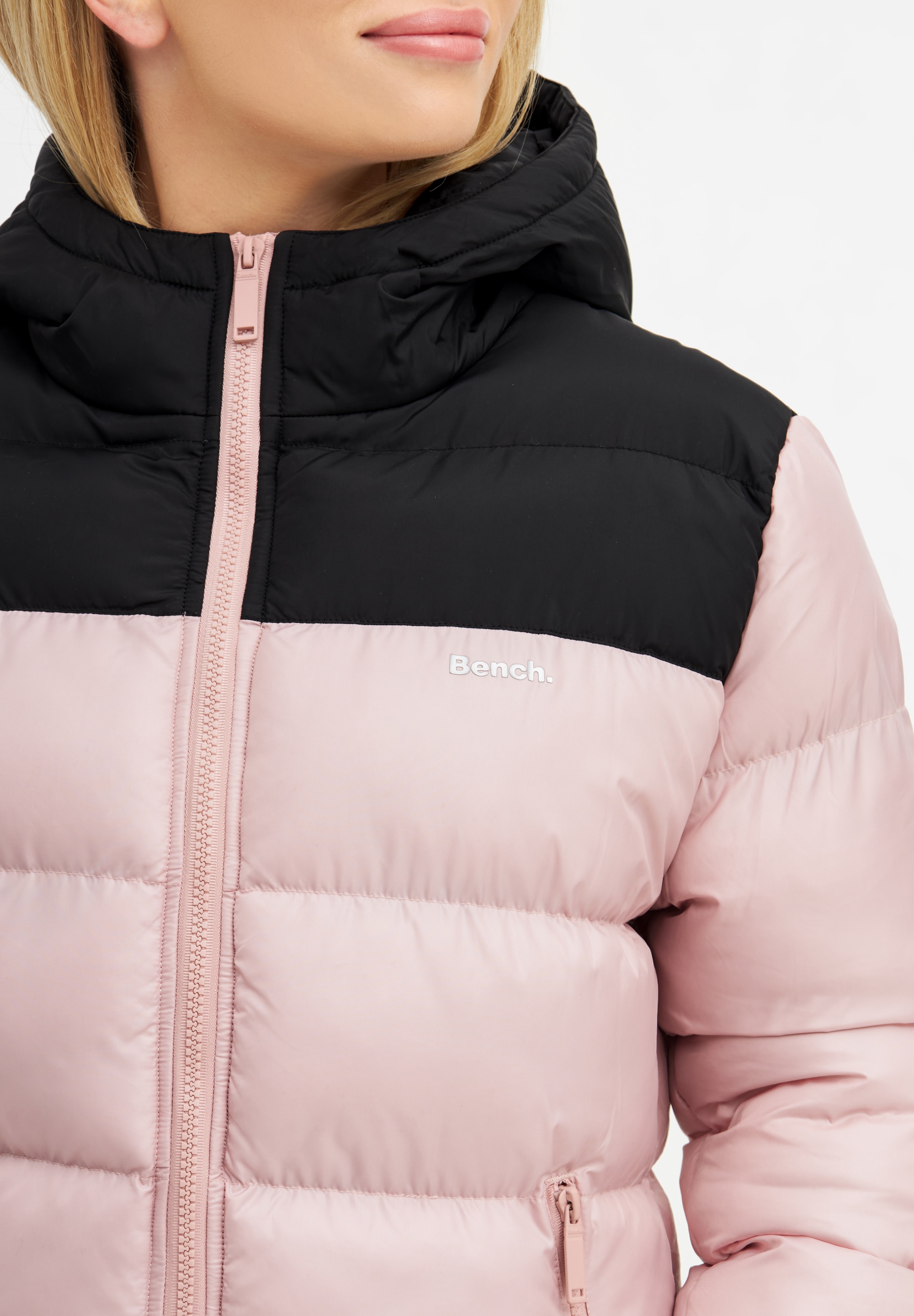 Bench. Kurzjacke »KAYLEE«, mit Kapuze