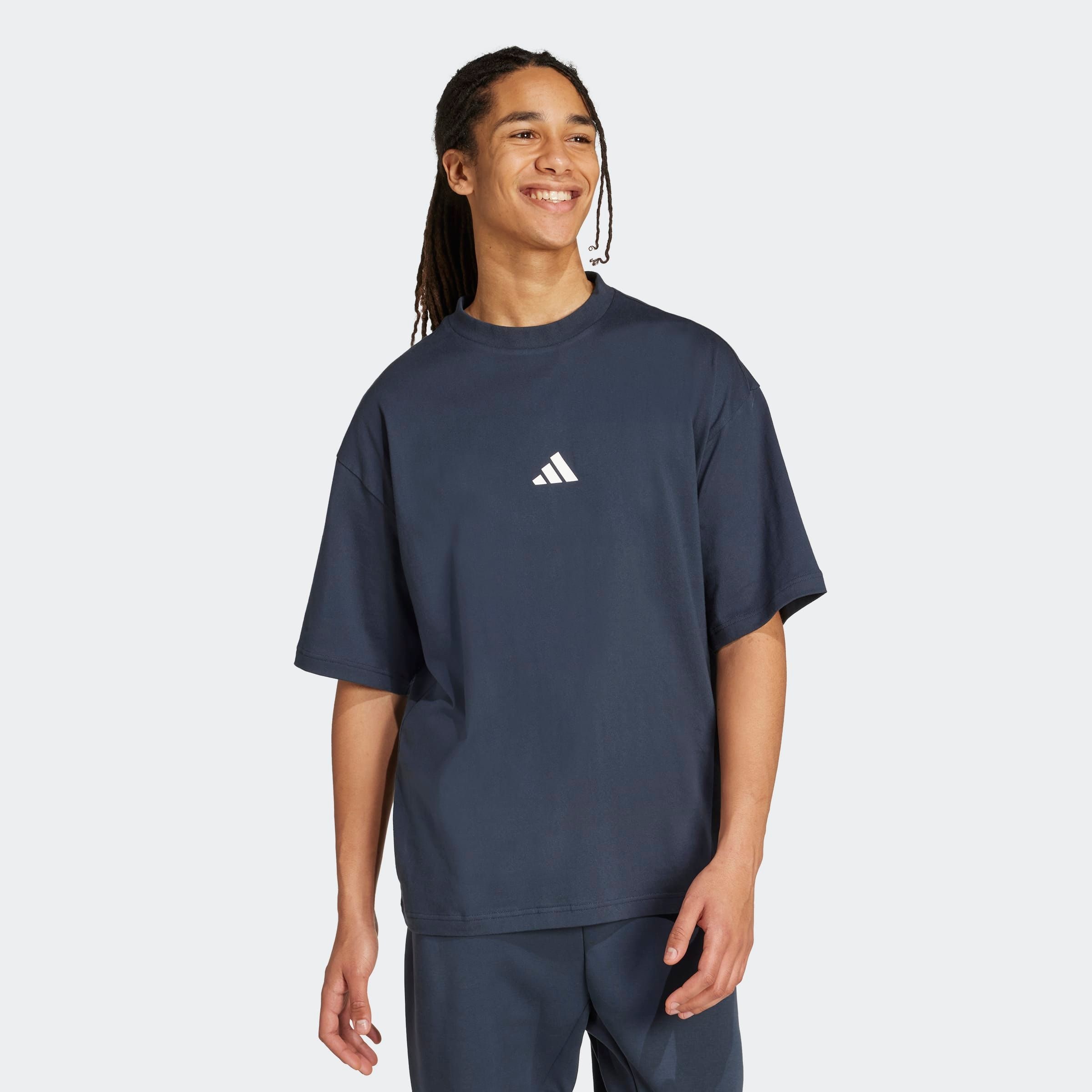 adidas Sportswear T-Shirt »M FI SL T« sportlicher Stil, Kurzarm, mit kleinem 3-Streifen Logo