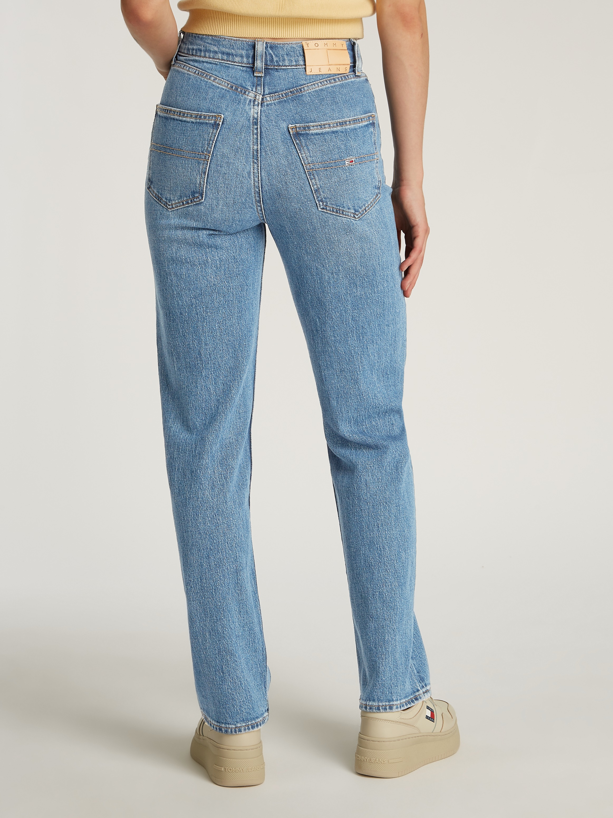 Tommy Jeans Skinny-fit-Jeans »SYLVIA HGH SKN DH1282«, mit Logo-Badge