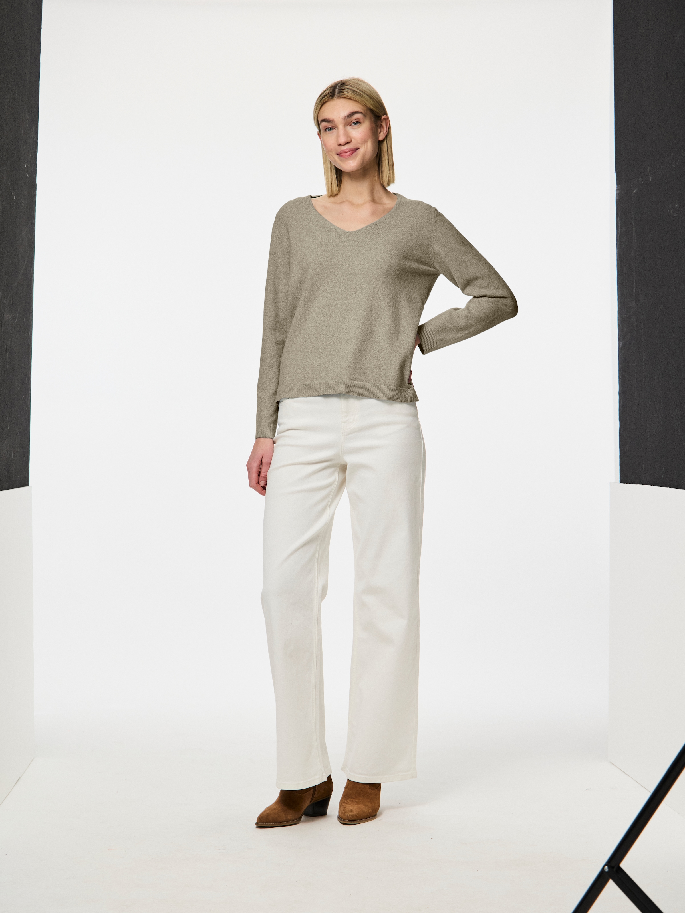pieces V-Ausschnitt-Pullover »PCBREE LS V-NECK KNIT NOOS BC«
