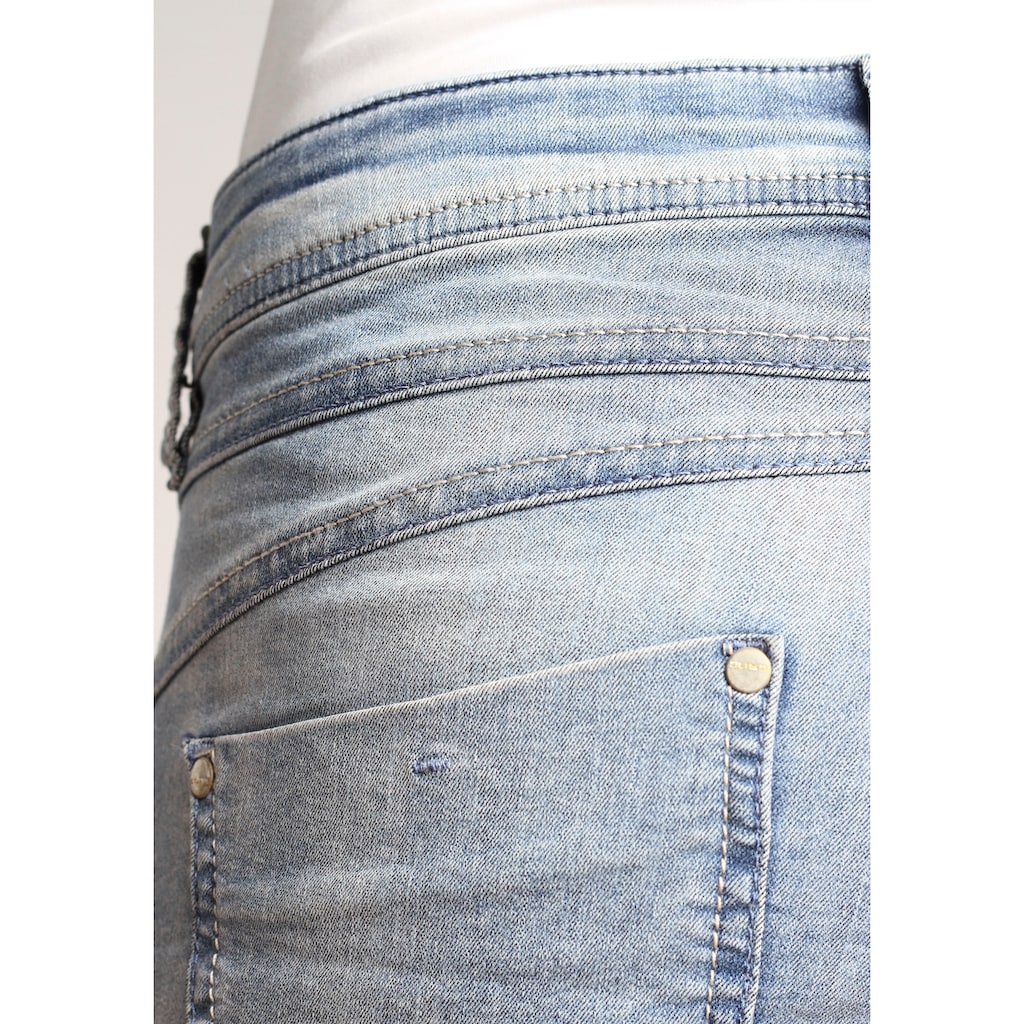 GANG Relax-fit-Jeans »94Amelie«, in cooler Used Waschung