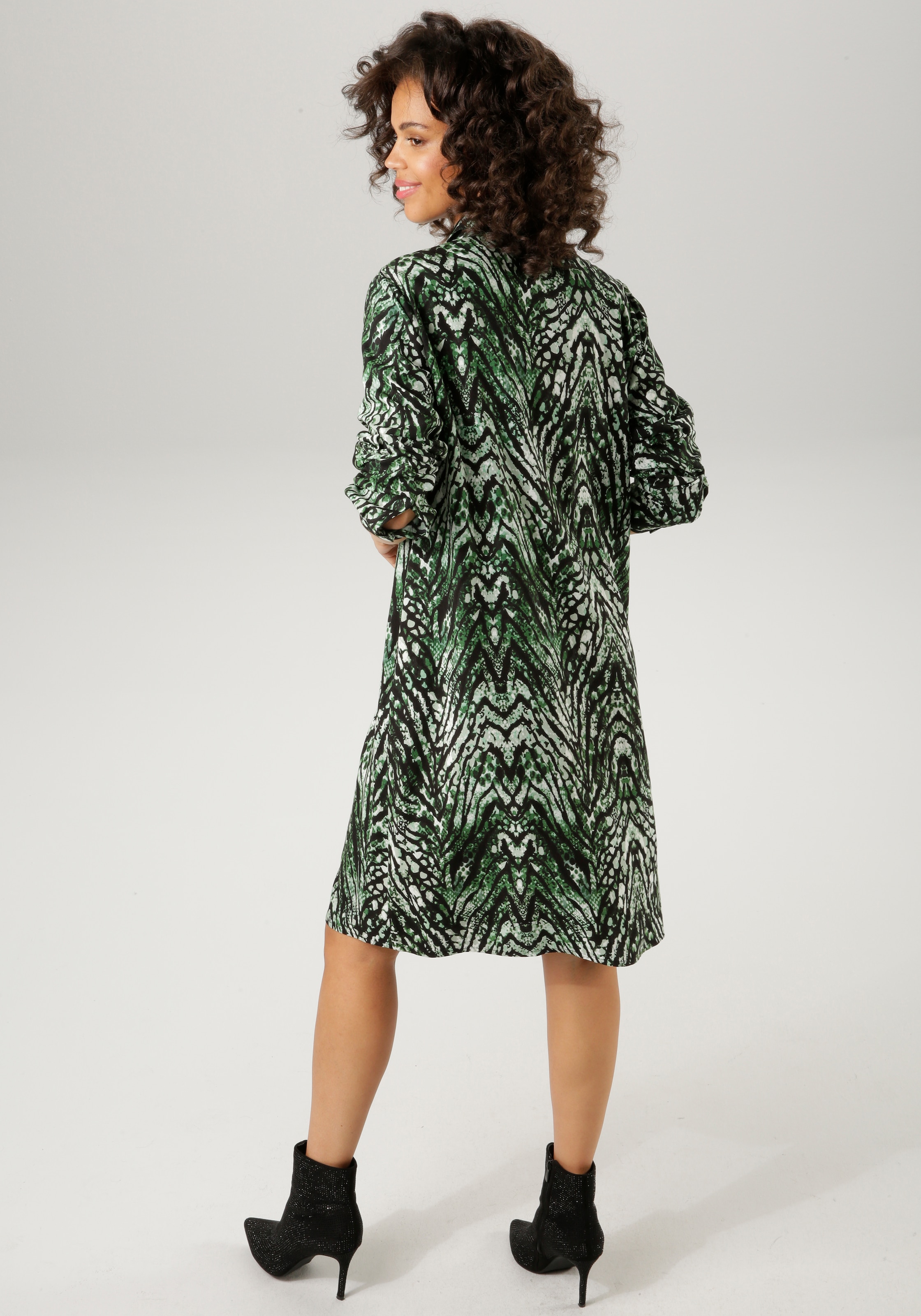 Aniston CASUAL Blusenkleid, im extravaganten Animal-Print- jedes Teil ein Unikat