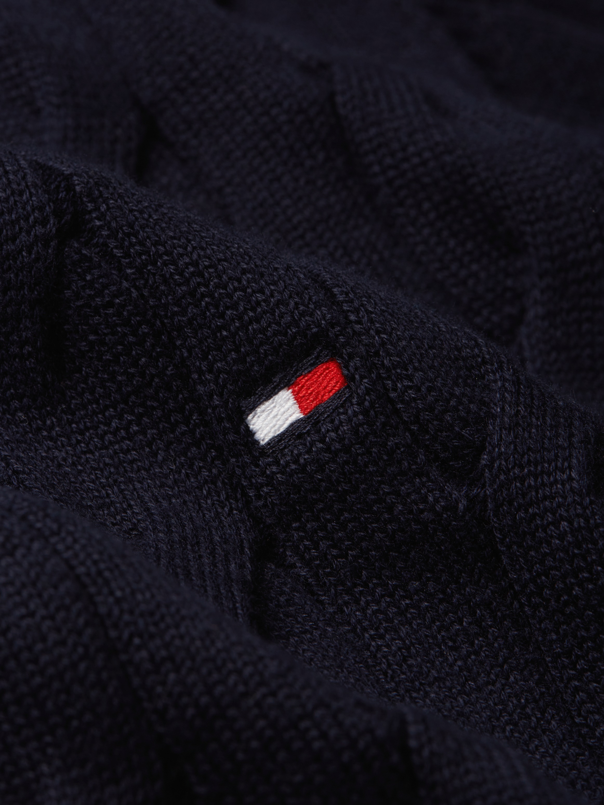 Tommy Hilfiger Strickpullover »CLASSIC CABLE CREW NECK mit Strukturstrick und Flaglabel«, unifarben, casual, regular fit, Baumwolle, Rundhals