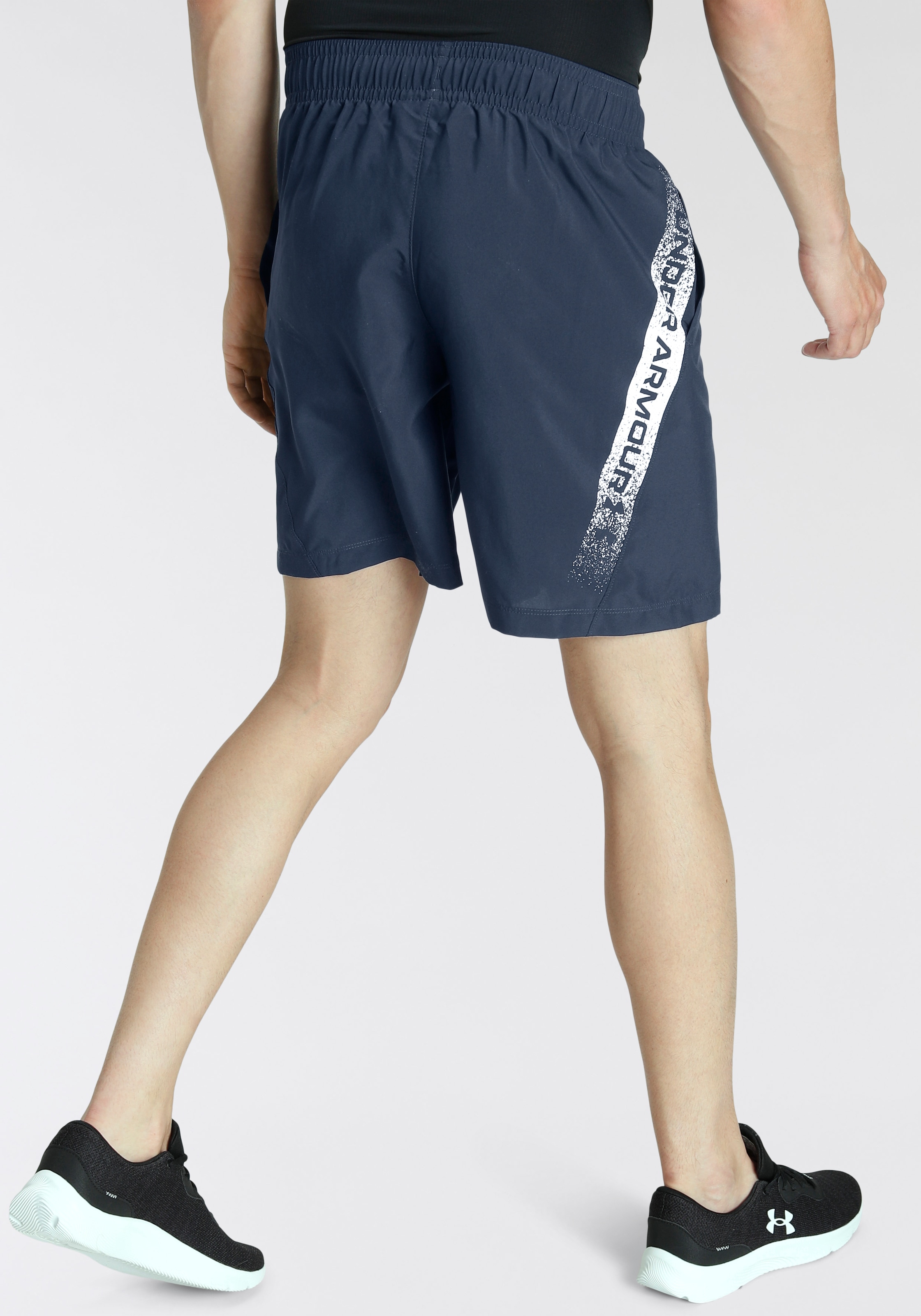 Under Armour® Trainingsshorts »UA Woven Graphic Shorts« online bestellen