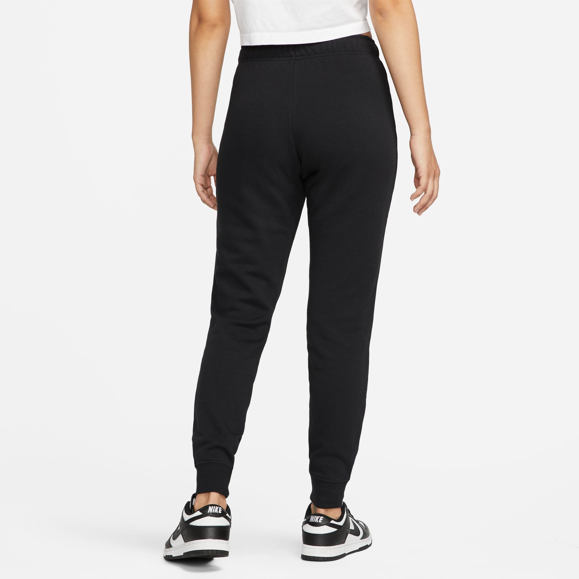 Nike Sportswear Jogginghose »Club Fleece Women's Mid-Rise Slim Joggers«, weiches Fleecematerial