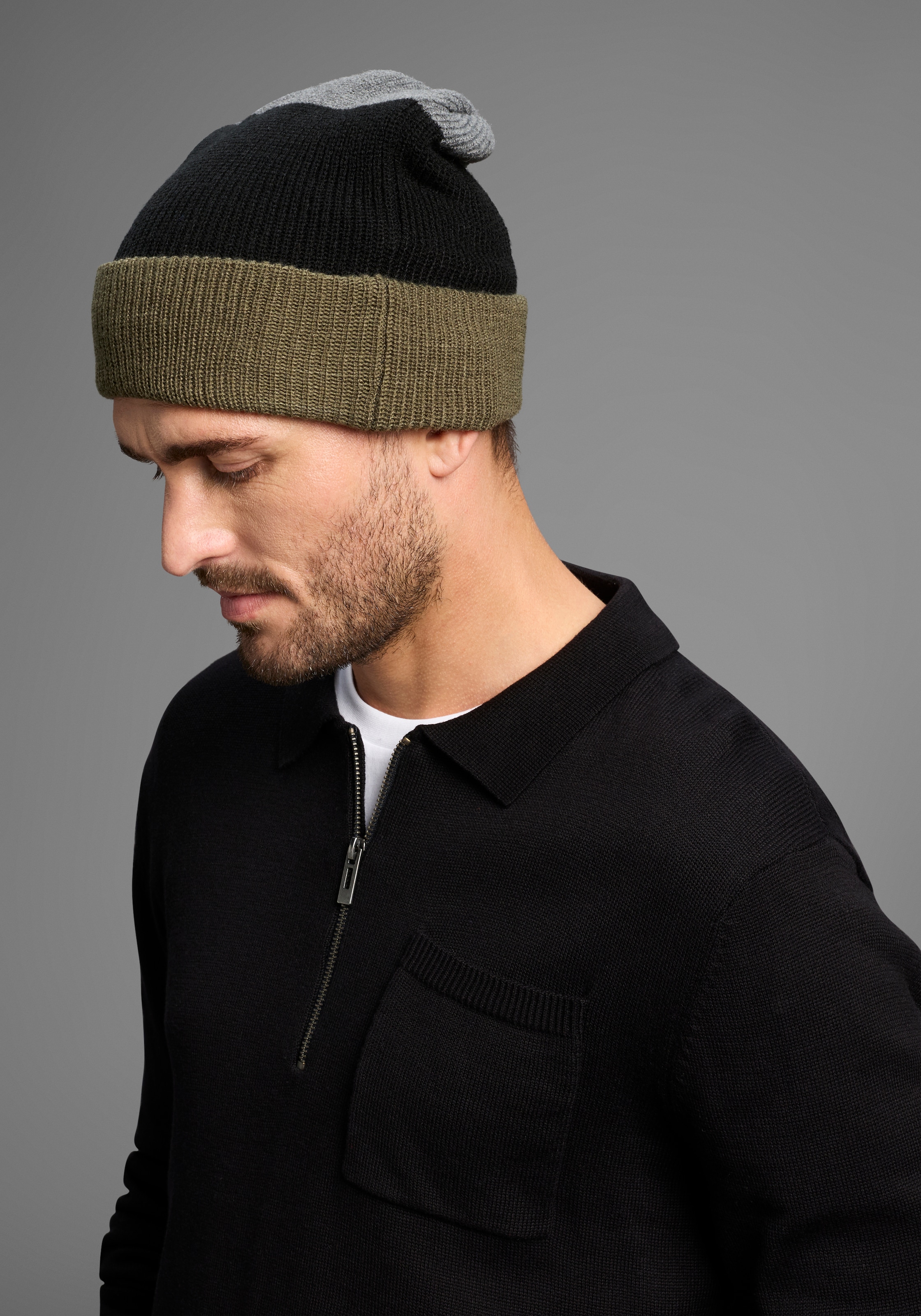 Man's World, Herren, Strickmütze im trendigem Colorlocking - NEW, grau, schwarz, grün, Einheitsgröße, Basic Beenie Herrenmütze von Man ́s World