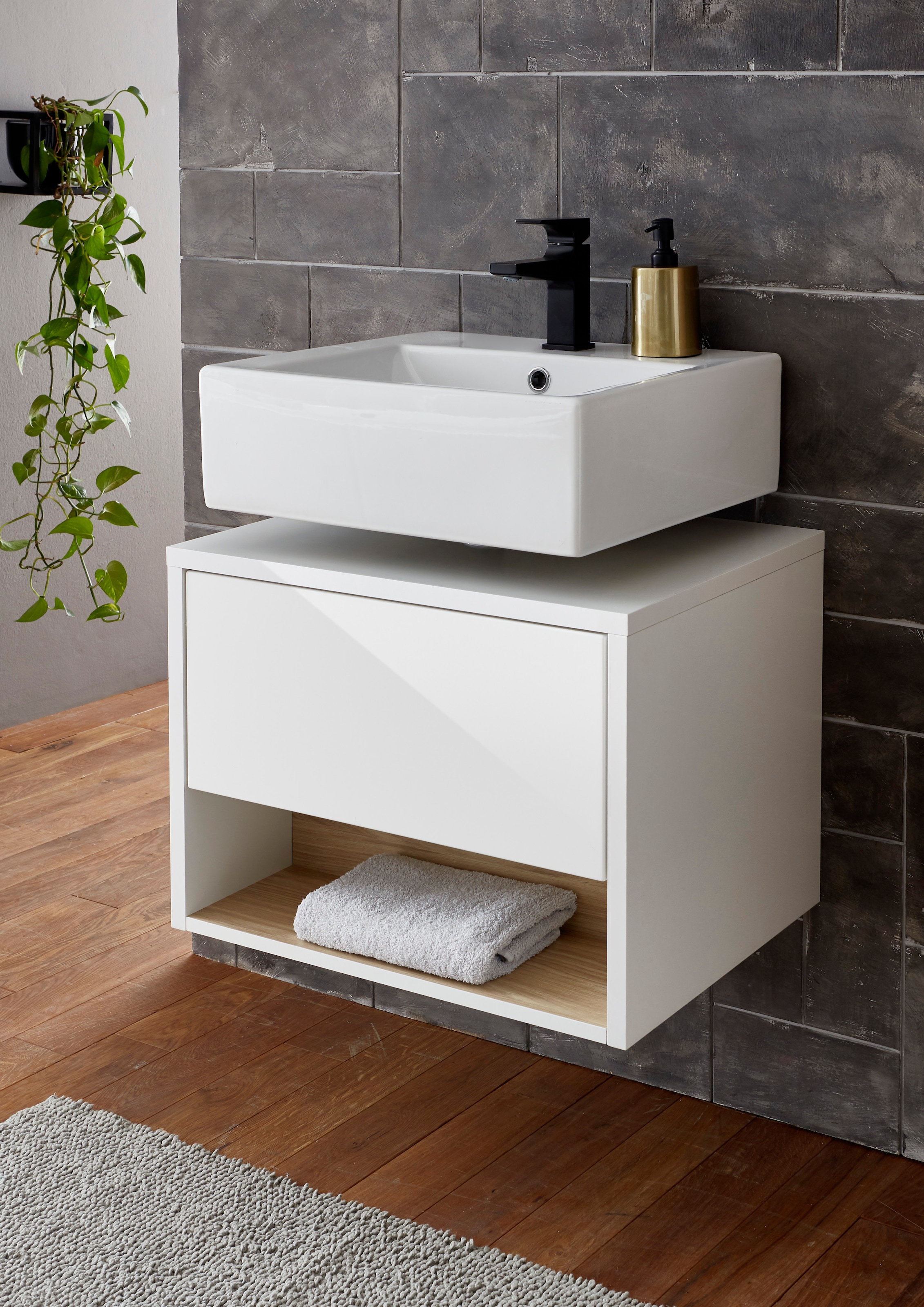 Places of Style Badmöbel-Set »Studio Line, Bad im modernen Design, 2-teiliges Badezimmer«, (2 St.), Unterschrank und Spiegel, in zwei Farben verfügbar, viel Stauraum