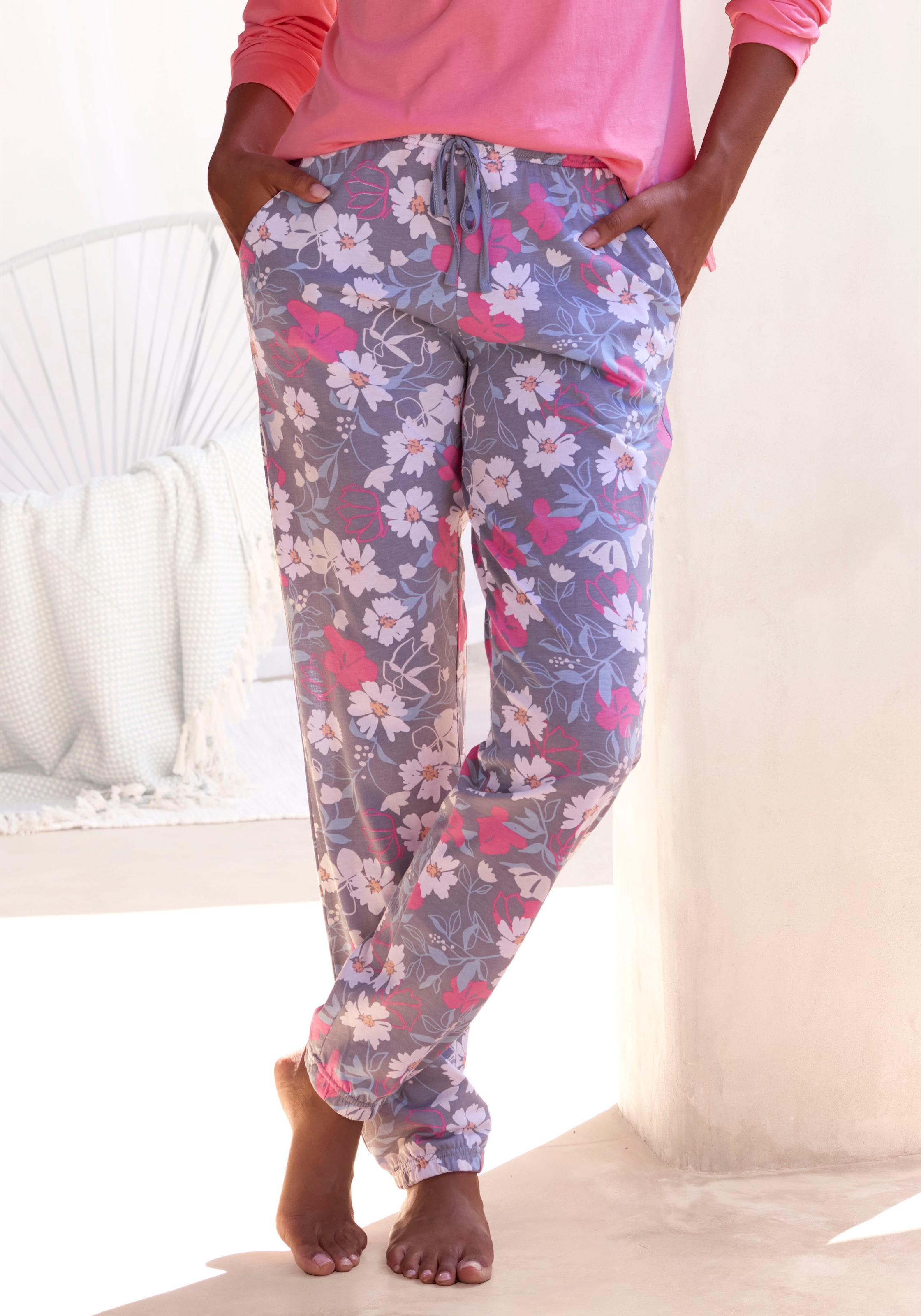 Vivance Dreams Pyjamahose mit schönem Alloverdruck